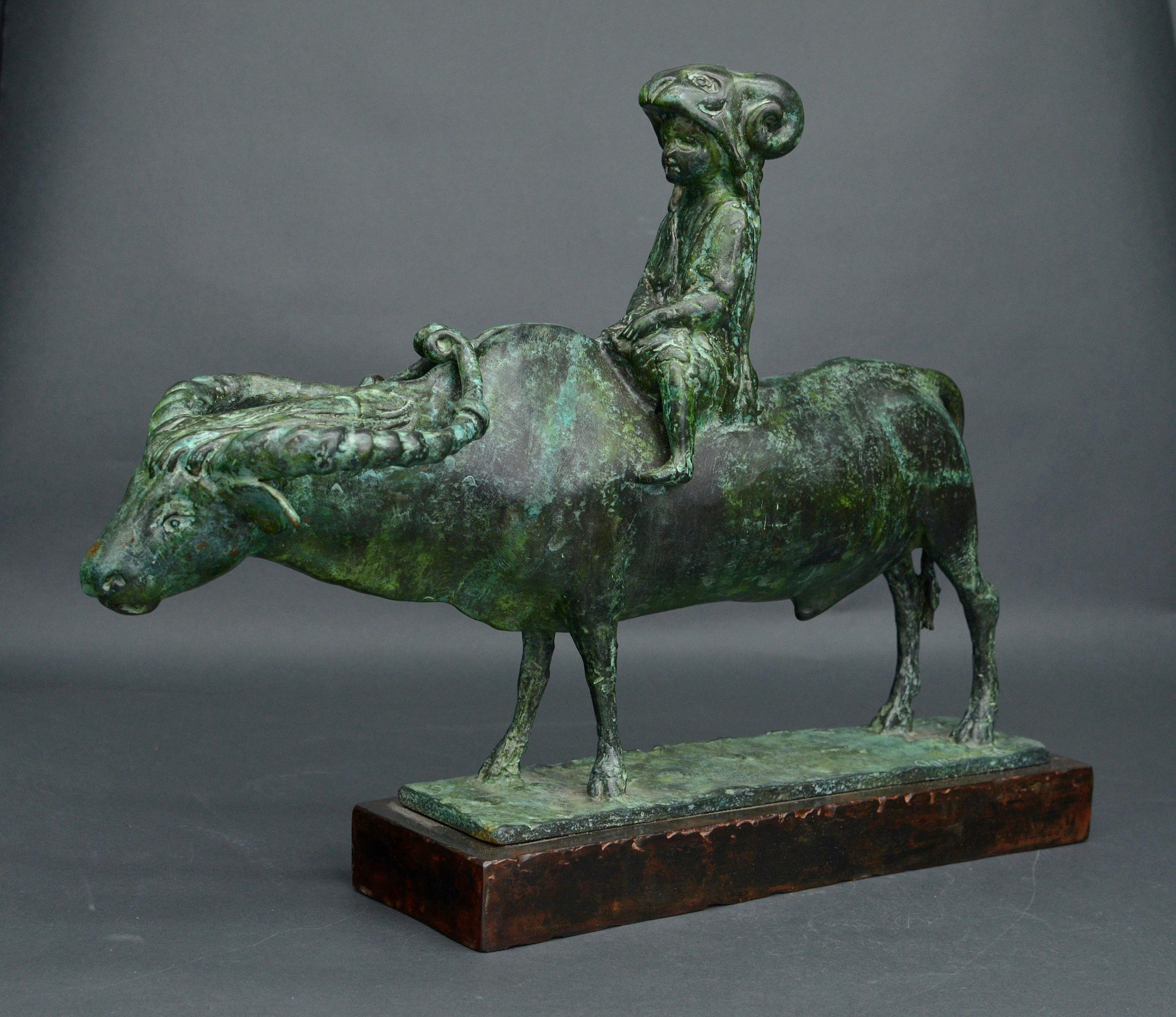 Sergey Oganov was born in 1974 in the family of the famous Belarusian sculptor Lev Oganov.

Sergey began his first steps in the world of art while still being a schoolboy, helping his father in the workshop. Graduated from the Academy of Arts named
