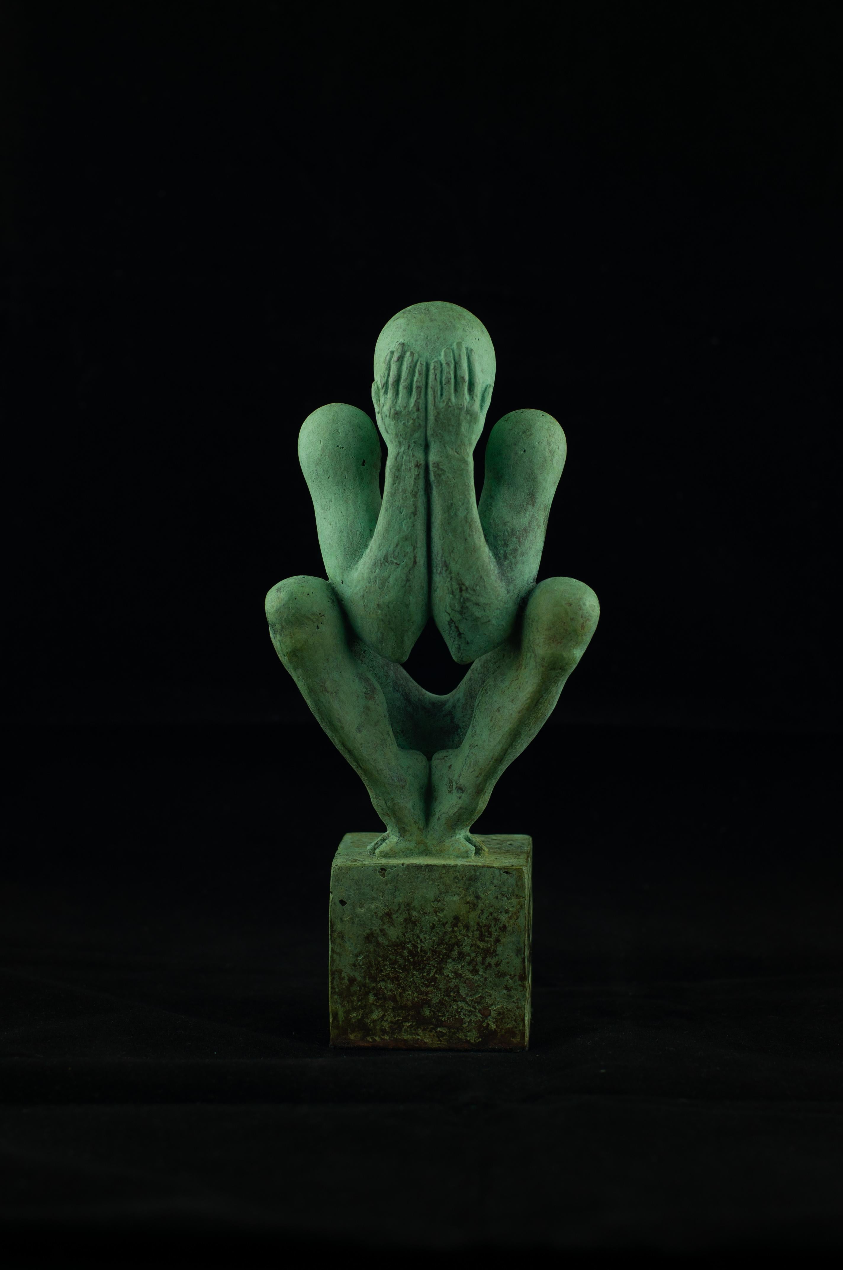 " The man without a rod №6 " Sculpture en bronze 9 x 4 in. Édition 1/9 de Sergii Shaulis