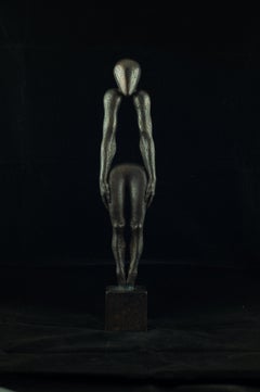 "The man without a rod №A" Sculpture en bronze 16 x 3 in. Édition 5/5 de Sergii Shaulis