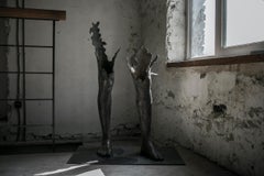 « Viewer » Sculpture en bronze de 41,5" x 32 "x 20" pouces Ed. 1/1 de Sergii Shaulis