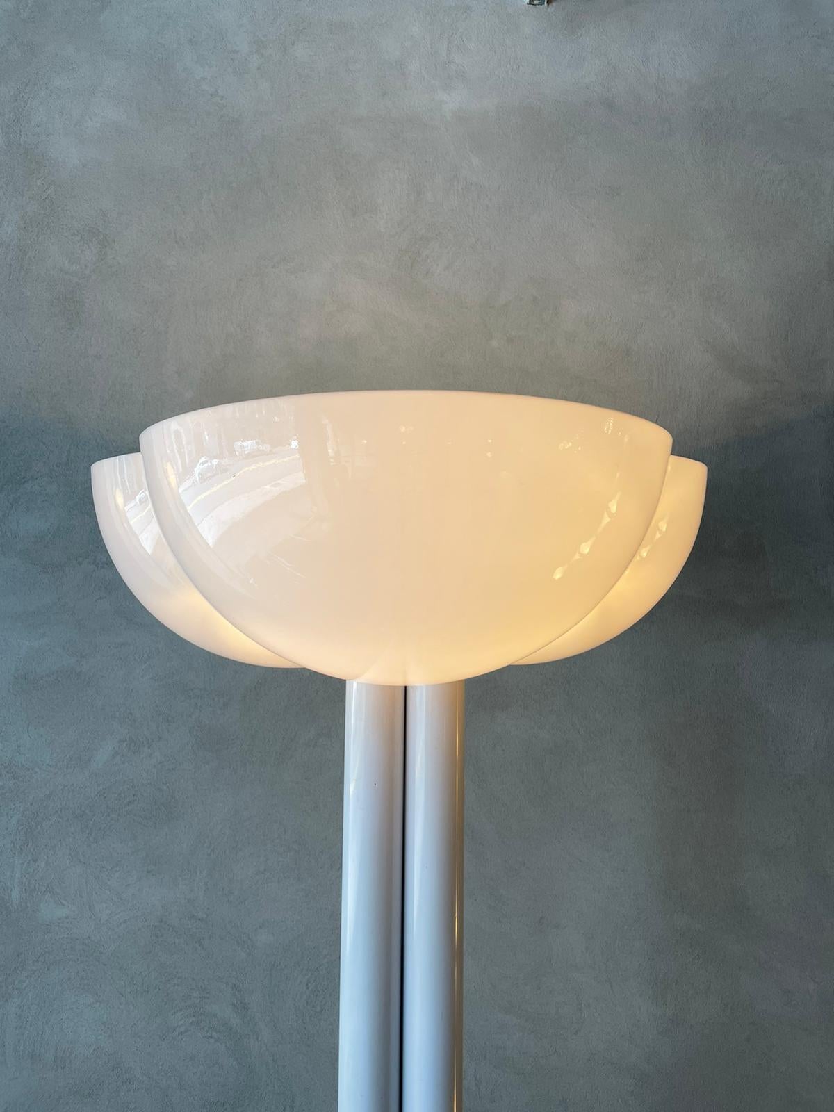 Sergio Asti Bilumen Trifoglio White Metal Plexiglass Floor Lamp Italy 1970 4