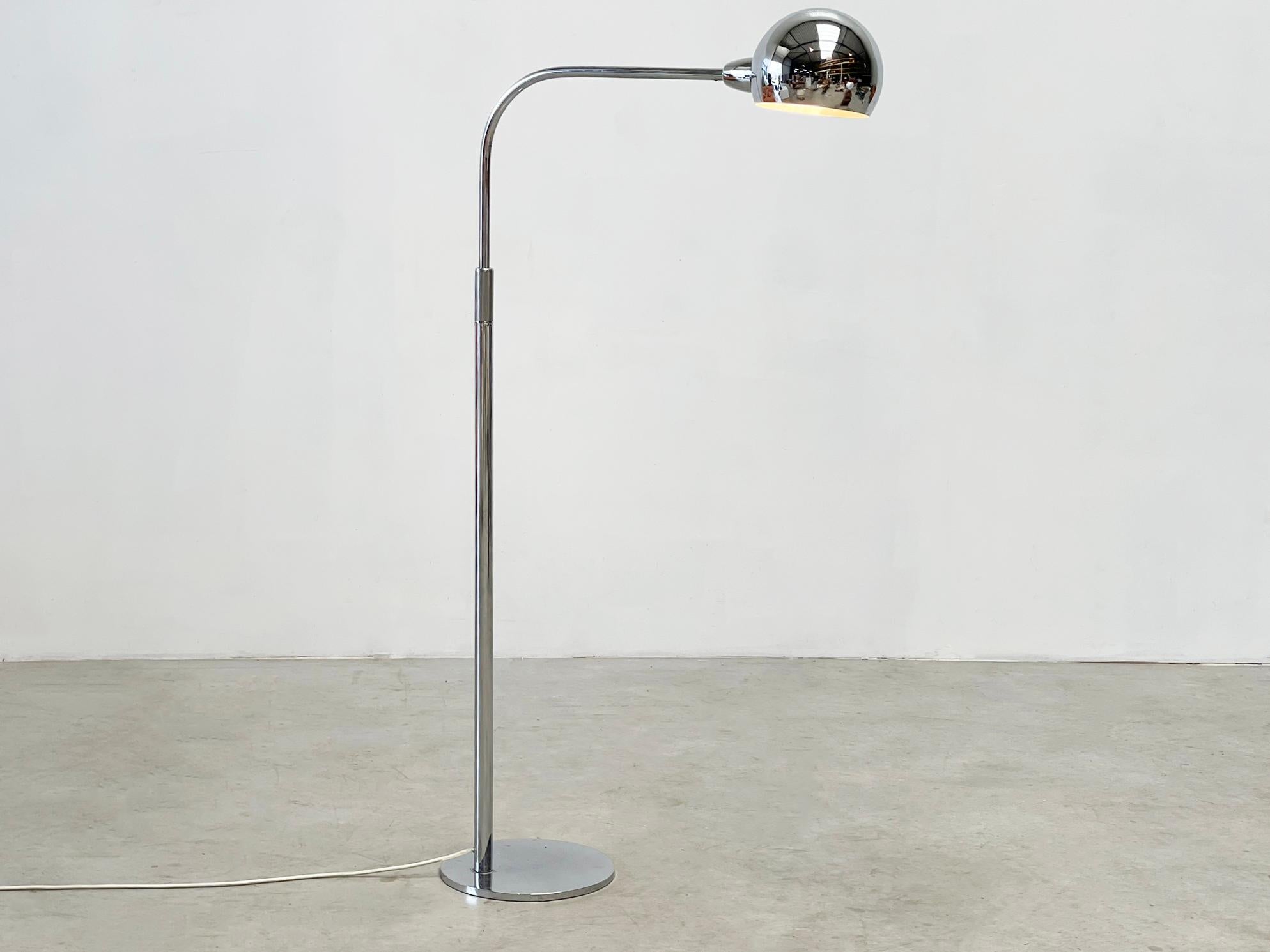 Discover timeless elegance with the '25' Italian floor lamp from the 1960s by Sergio Asti for Candle. Elevate any space with its adjustable height feature, showcasing both versatility and sophistication. Illuminate your home with a piece of design