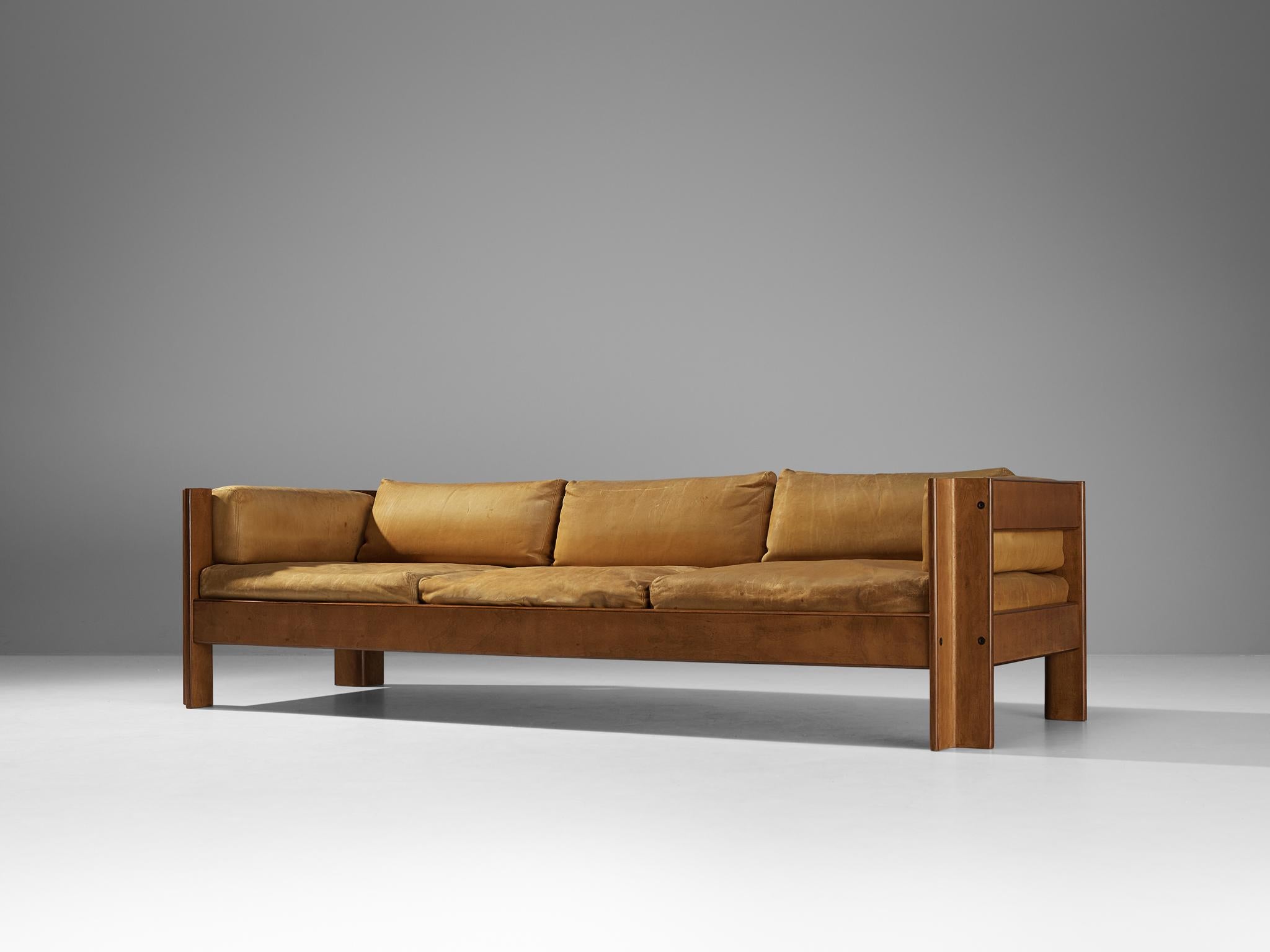 Sergio Asti for Poltronova 'Zelda' Sofa in Walnut and Leather  For Sale 3