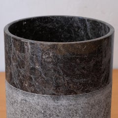 Sergio Asti für Up & Up Italienischer Abfallkorb oder Vase aus schwarzem Marmor