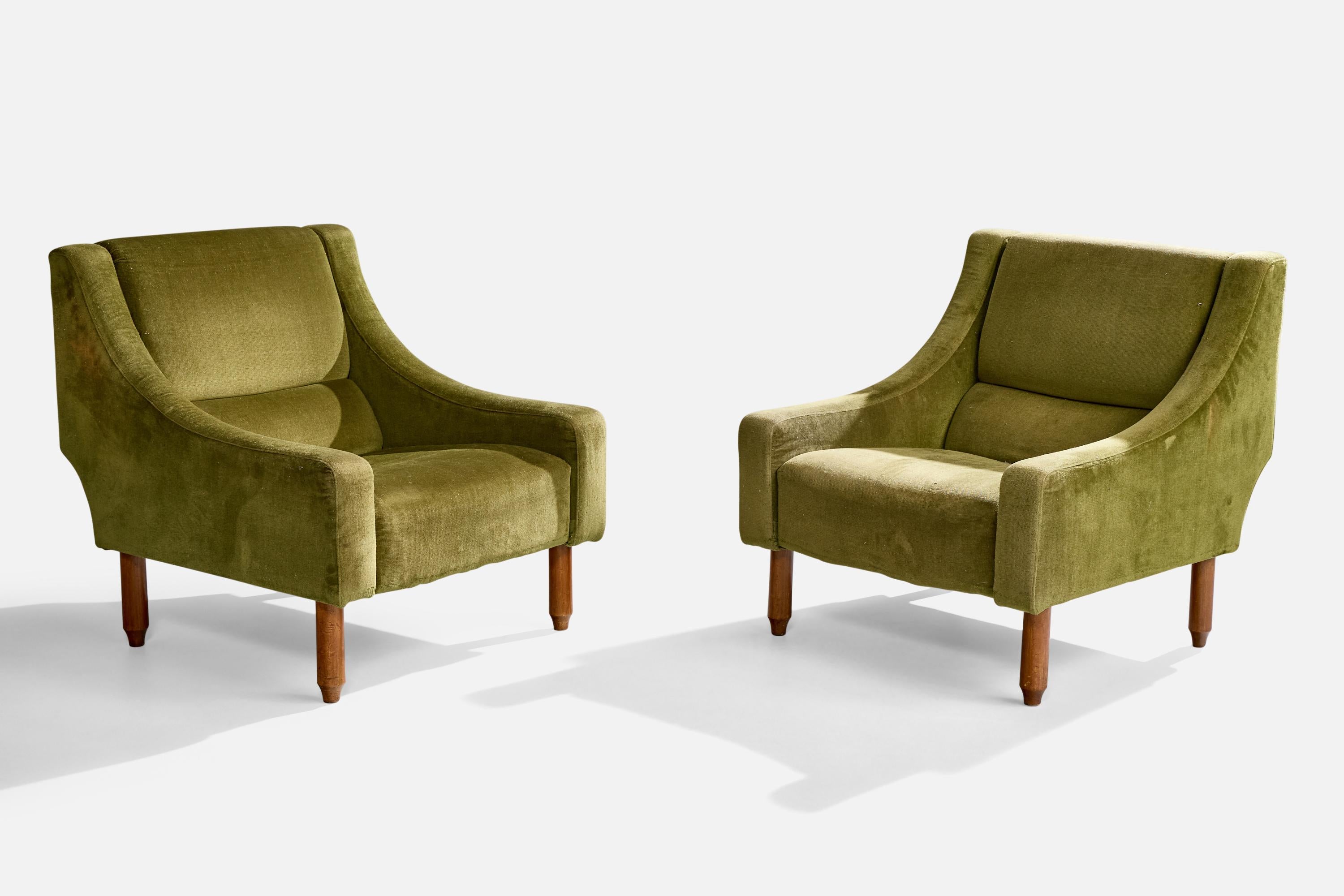 Ein Paar Sessel aus Holz und grünem Samt, Modell 884, entworfen von Sergio Asti und hergestellt von Cassina, Italien, ca. 1960er Jahre.

Gesamtabmessungen (Zoll): 31,5 