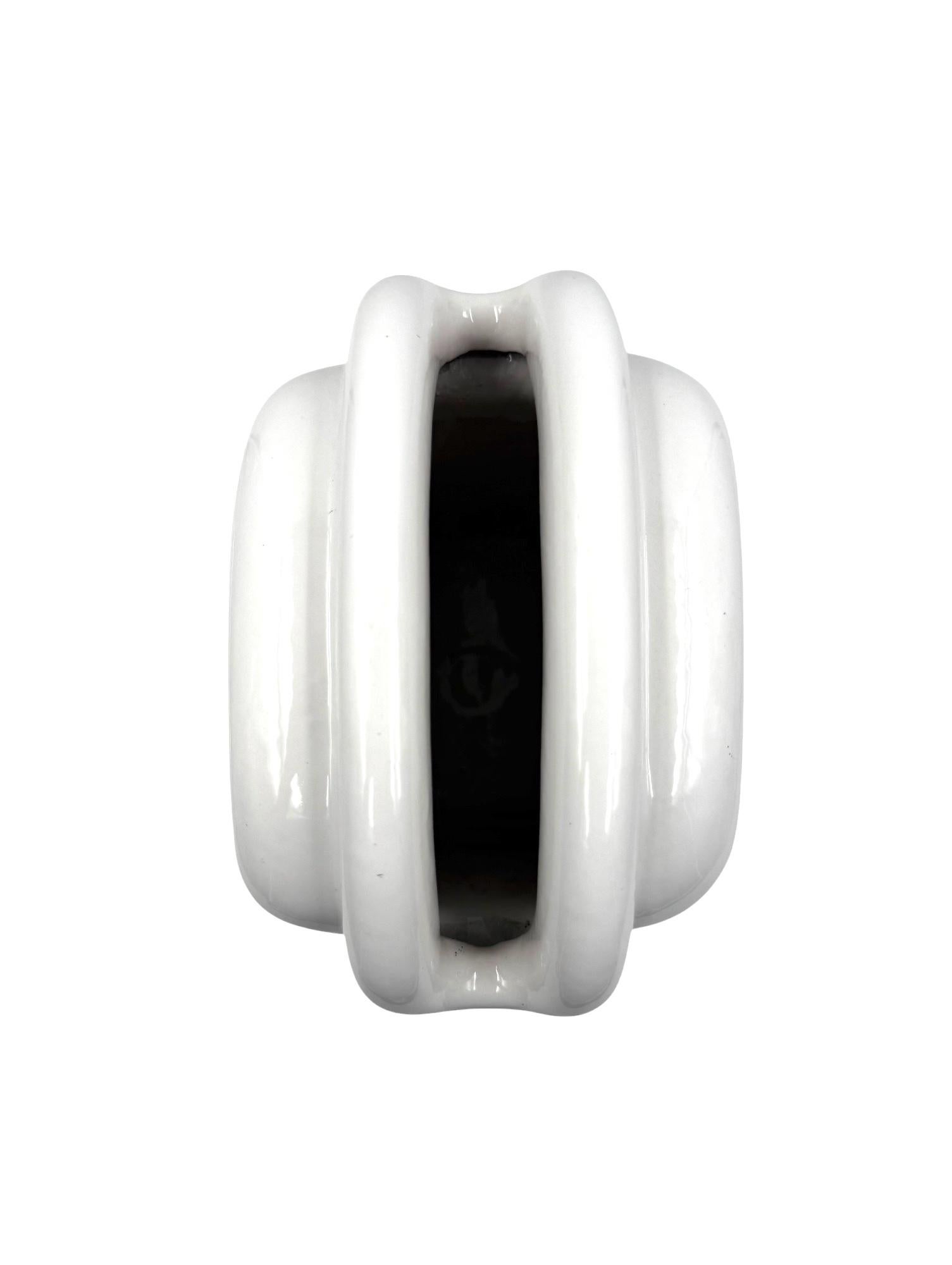 Sergio Asti, modern ceramic vase, Gabbianelli Italy ca. 1970 For Sale 9
