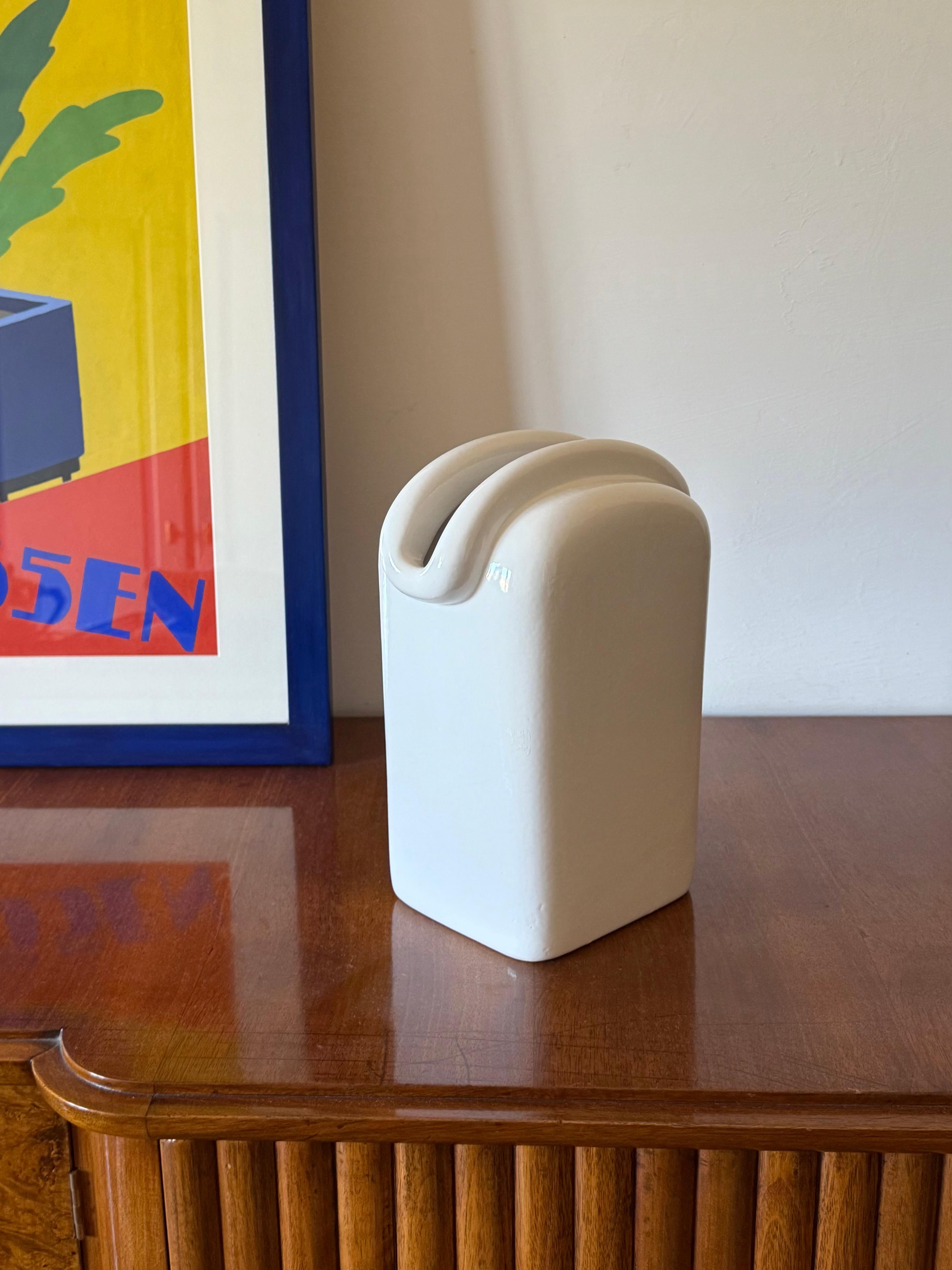 Sergio Asti, modern ceramic vase, Gabbianelli Italy ca. 1970 In Excellent Condition For Sale In Firenze, IT