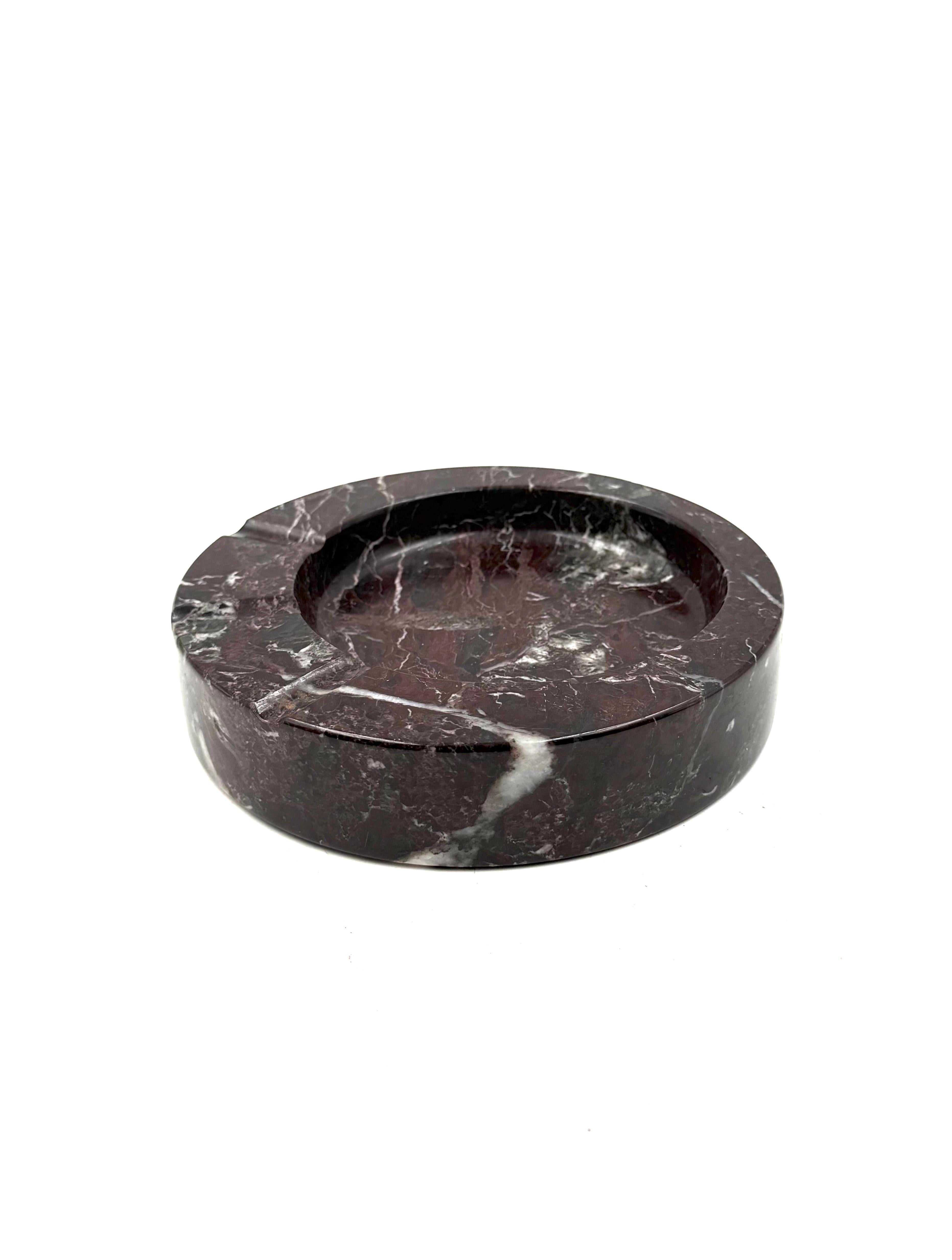 Sergio Asti, cenicero de mármol rojo Levanto, UP&UP Carrara Italia, 1970s en venta 3
