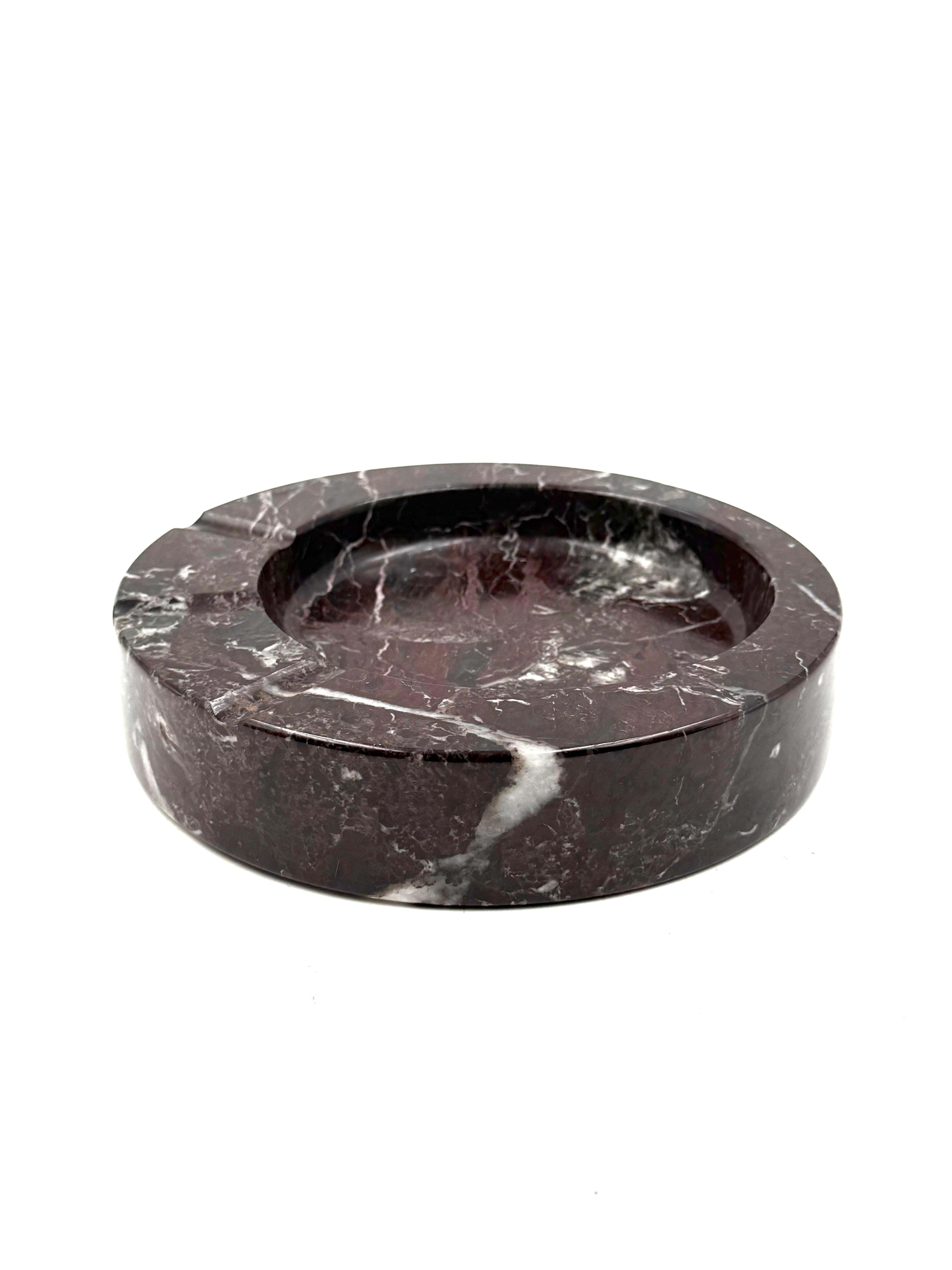 Sergio Asti, cenicero de mármol rojo Levanto, UP&UP Carrara Italia, 1970s en venta 5