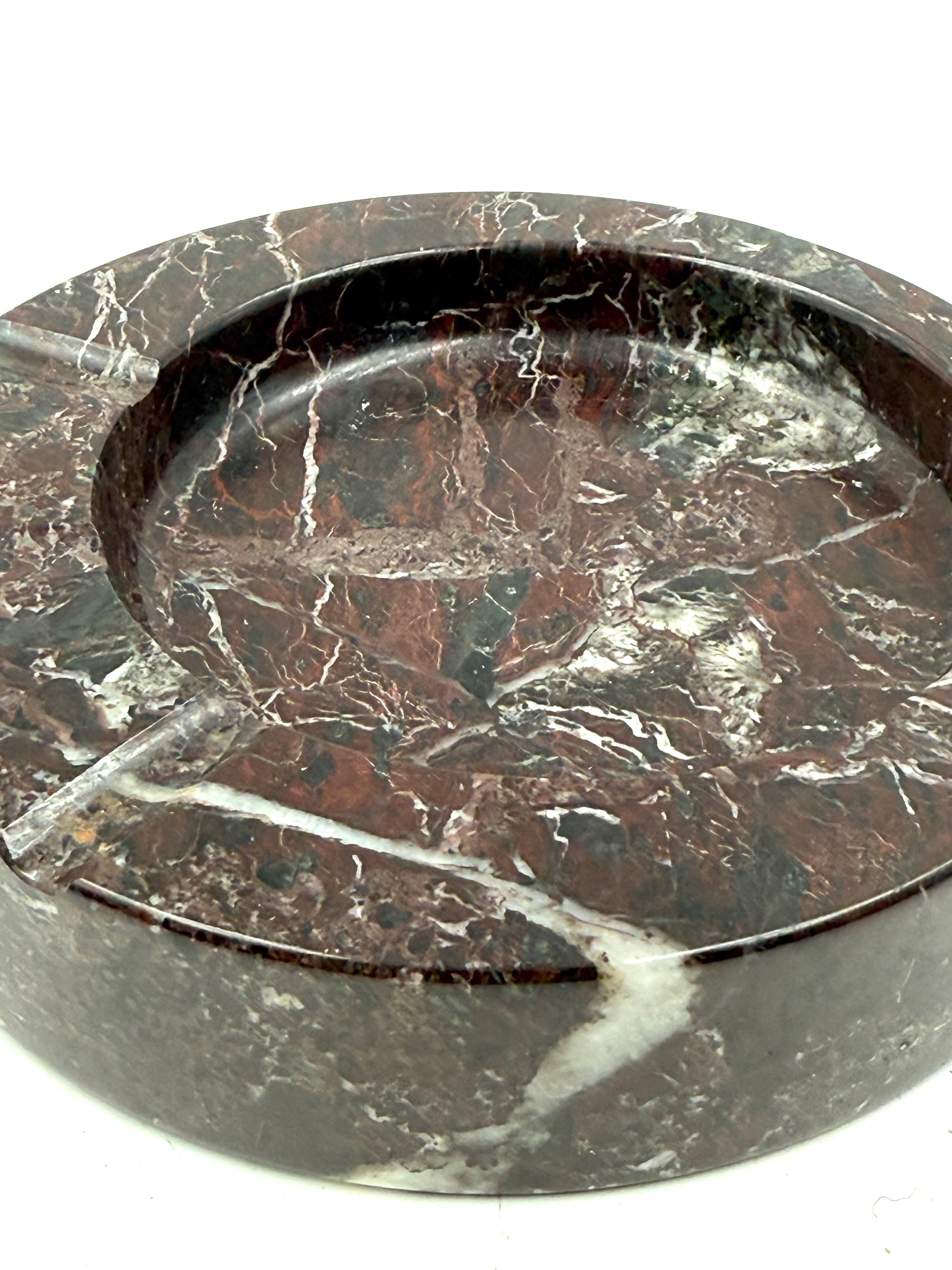 Sergio Asti, cenicero de mármol rojo Levanto, UP&UP Carrara Italia, 1970s en venta 7