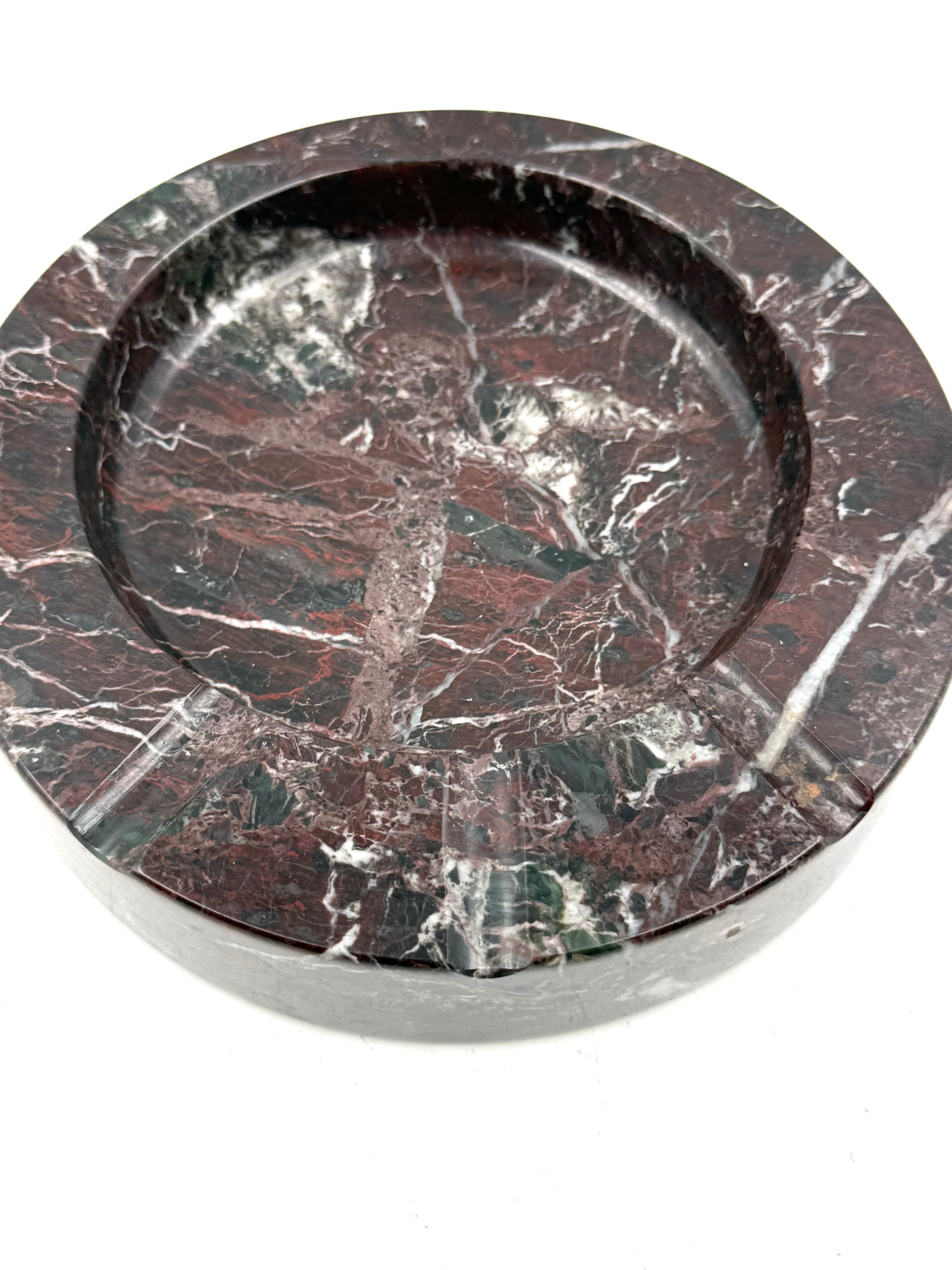 Sergio Asti, cenicero de mármol rojo Levanto, UP&UP Carrara Italia, 1970s en venta 1
