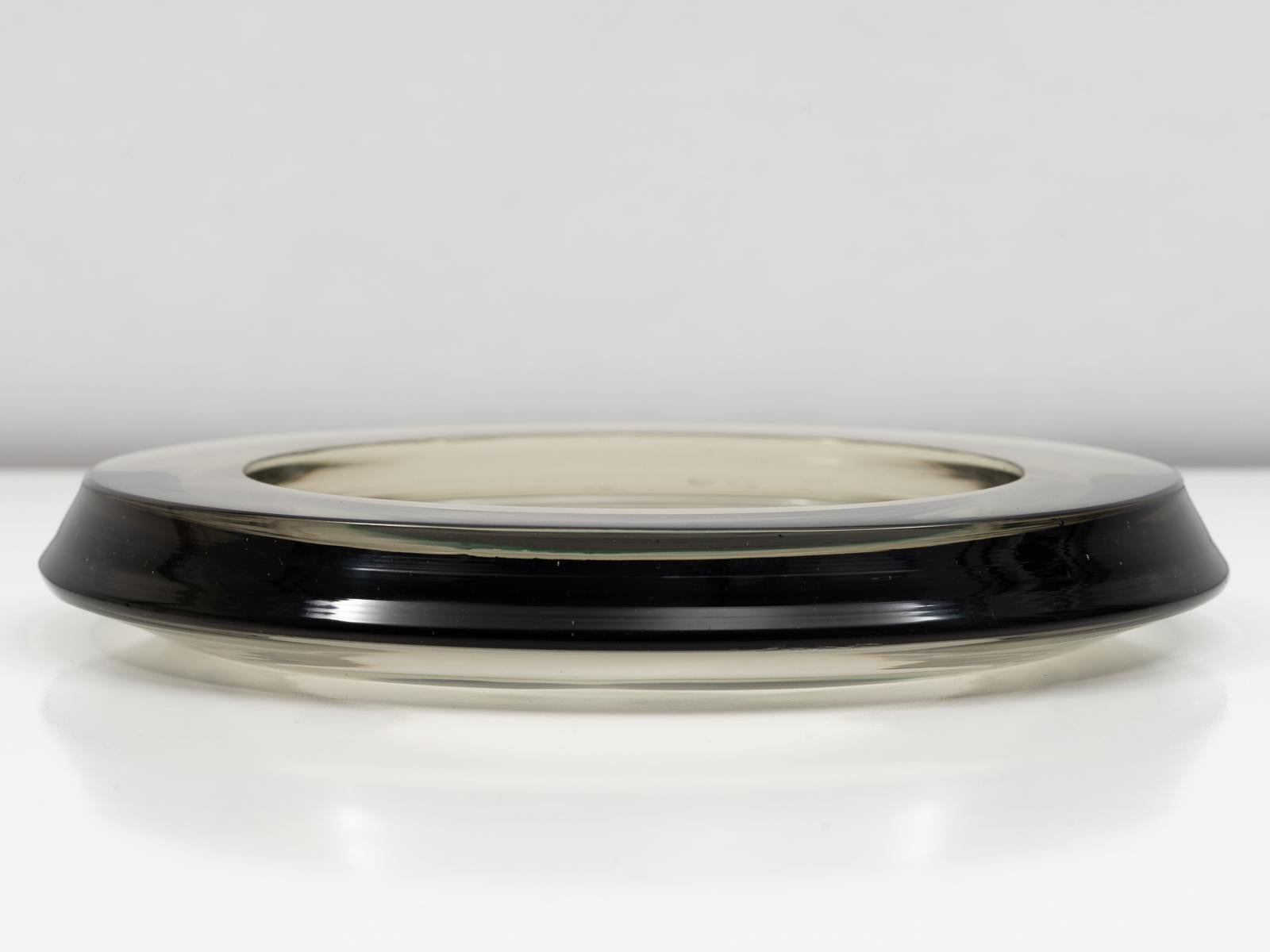 Smoke Grey and Green Low Glass Dish by Sergio Asti for Salviati, 1964 In Good Condition For Sale In Los Angeles, CA