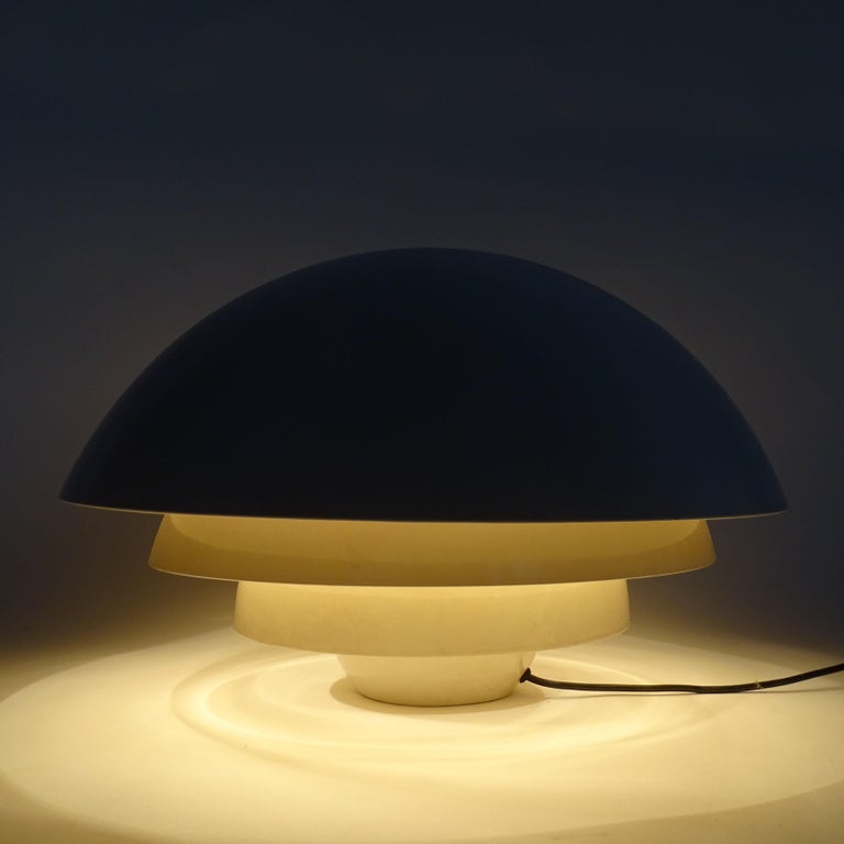 Sergio Asti 'Visiere' Table lamp for Martinelli Luce, Italy 1970s In Good Condition For Sale In Milan, IT