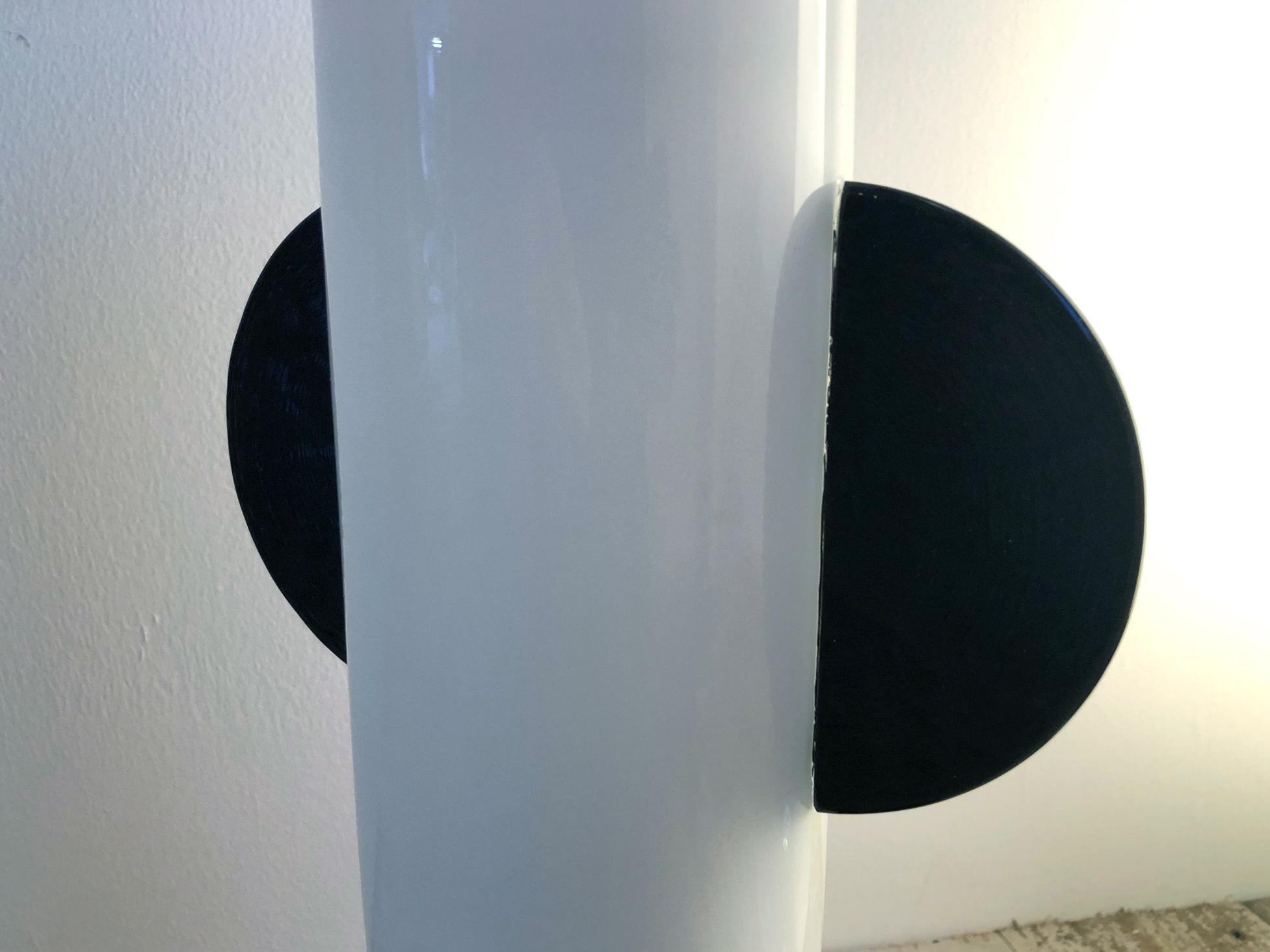 Sergio Asti White Lattimo Red and Black 'Bidogale' Glass Vase for Vistosi, 1980s For Sale 4