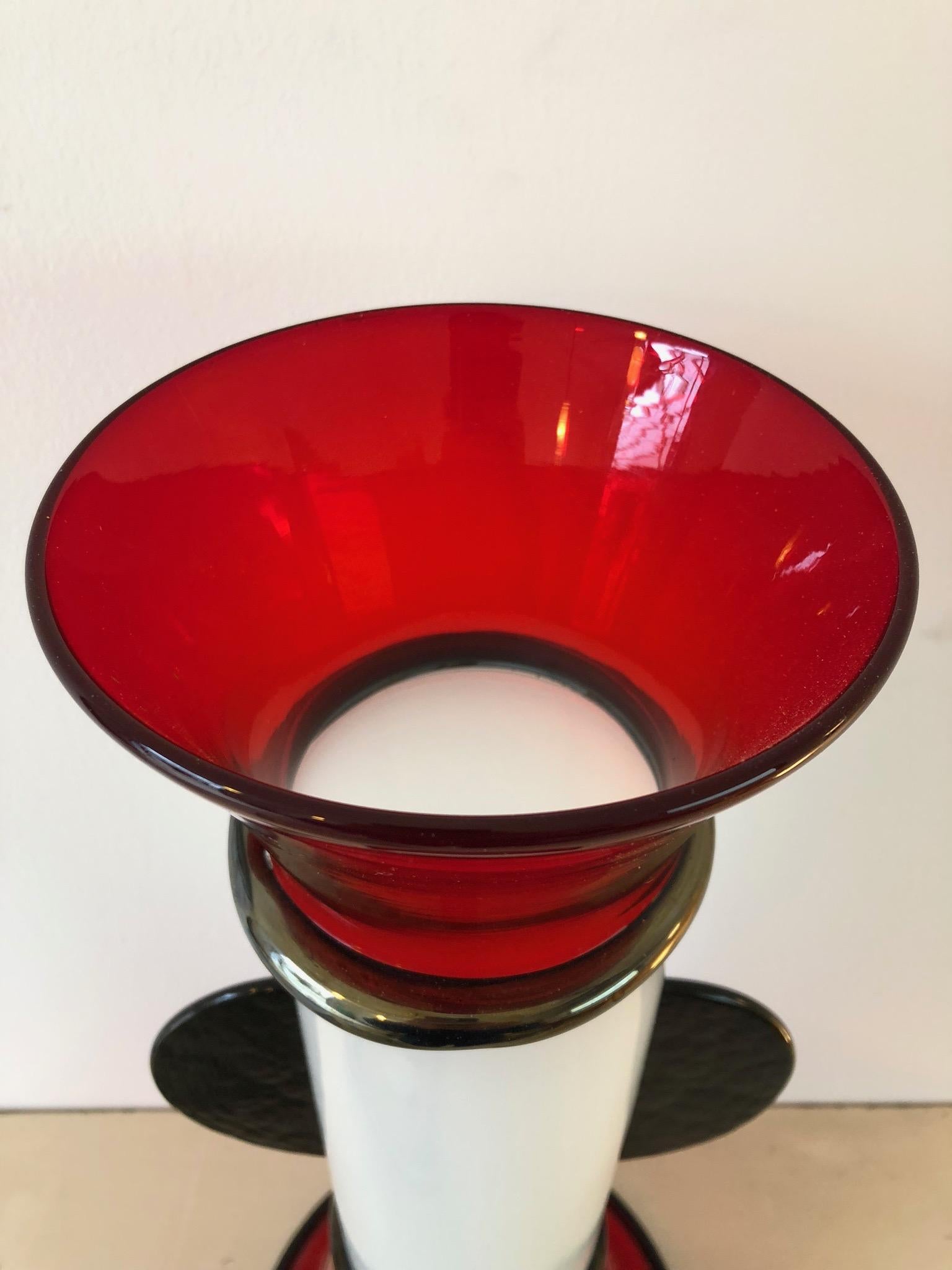 Post-Modern Sergio Asti White Lattimo Red and Black 'Bidogale' Glass Vase for Vistosi, 1980s For Sale