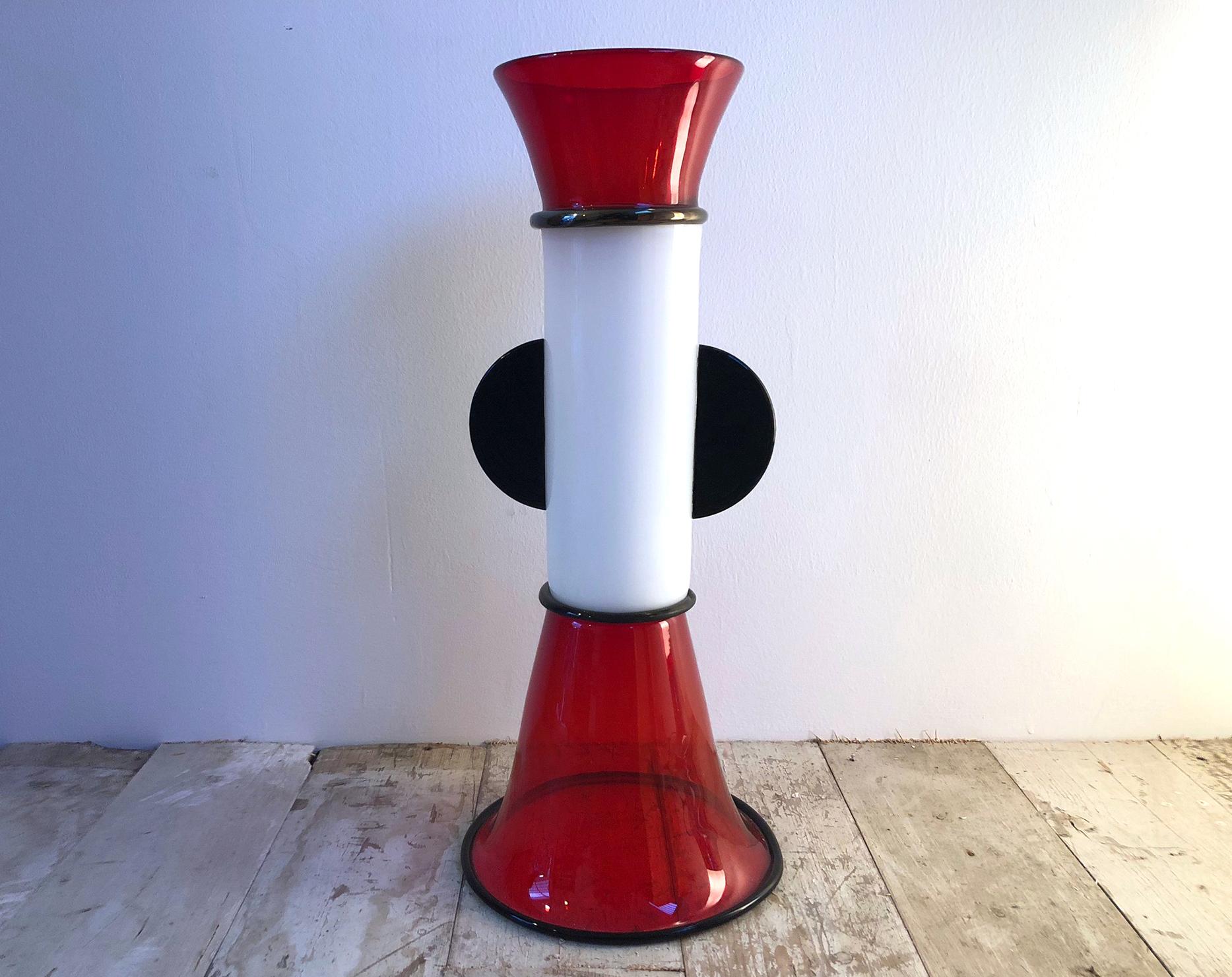 Italian Sergio Asti White Lattimo Red and Black 'Bidogale' Glass Vase for Vistosi, 1980s For Sale