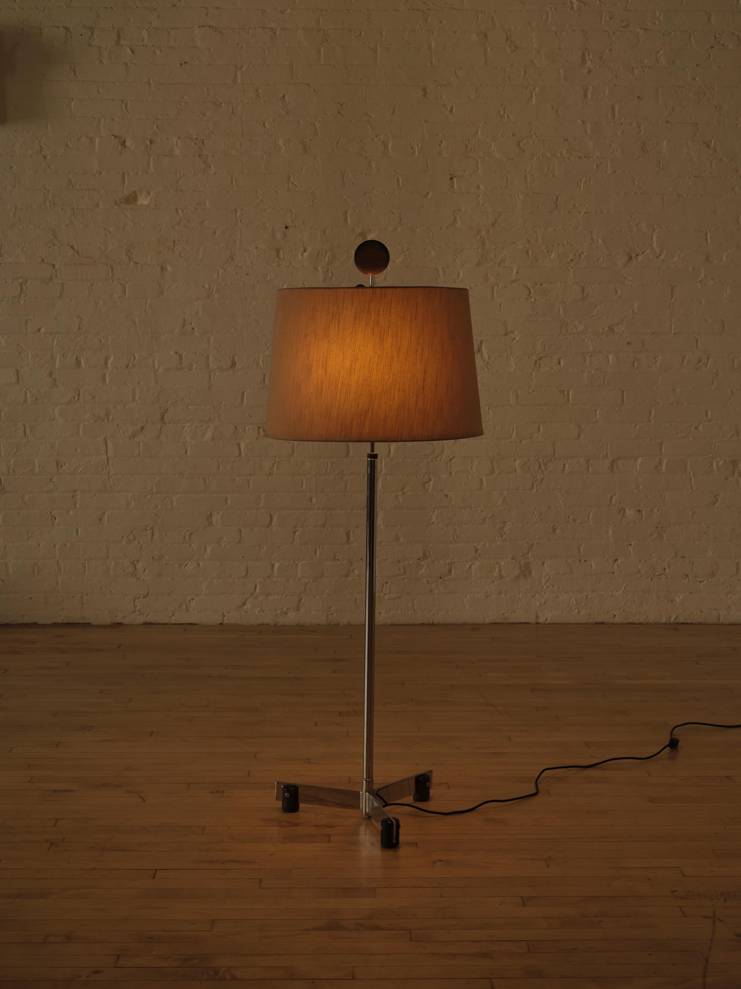 Mid-Century Modern Sérgio Augusto Floor Lamp by Sergio Rodrigues For Sale