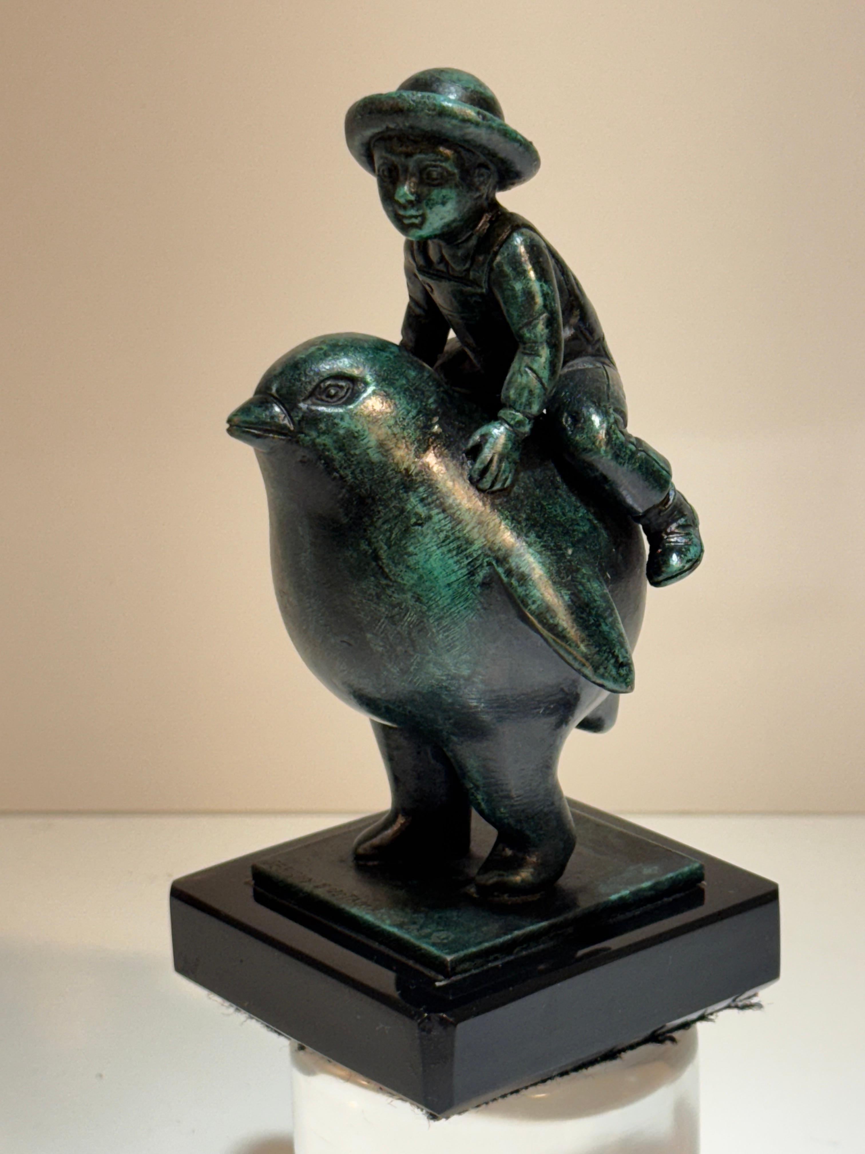 Bronzo Prova d'artista di Sergio Bustamante Scultura di uccellino con bambino con COA in vendita