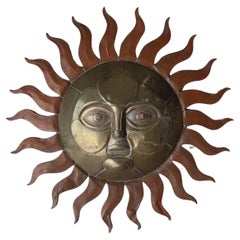 Sergio Bustamante: Wandskulptur „Sol“ aus Kupfer und Messing mit Sonnenmotiv