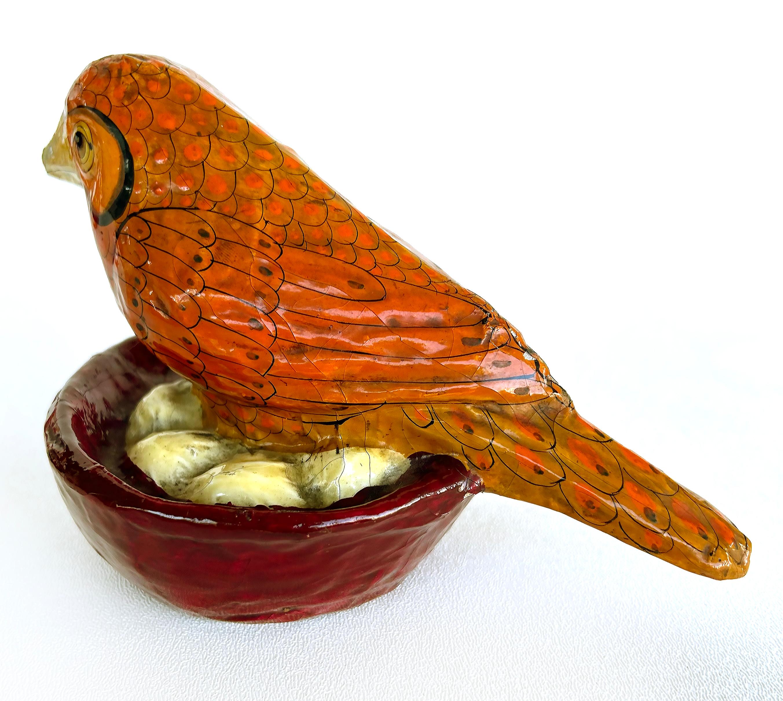 Sergio Bustamante Esculturas de papel maché,  Pájaro, loro en huevos y nidos Mexicano en venta