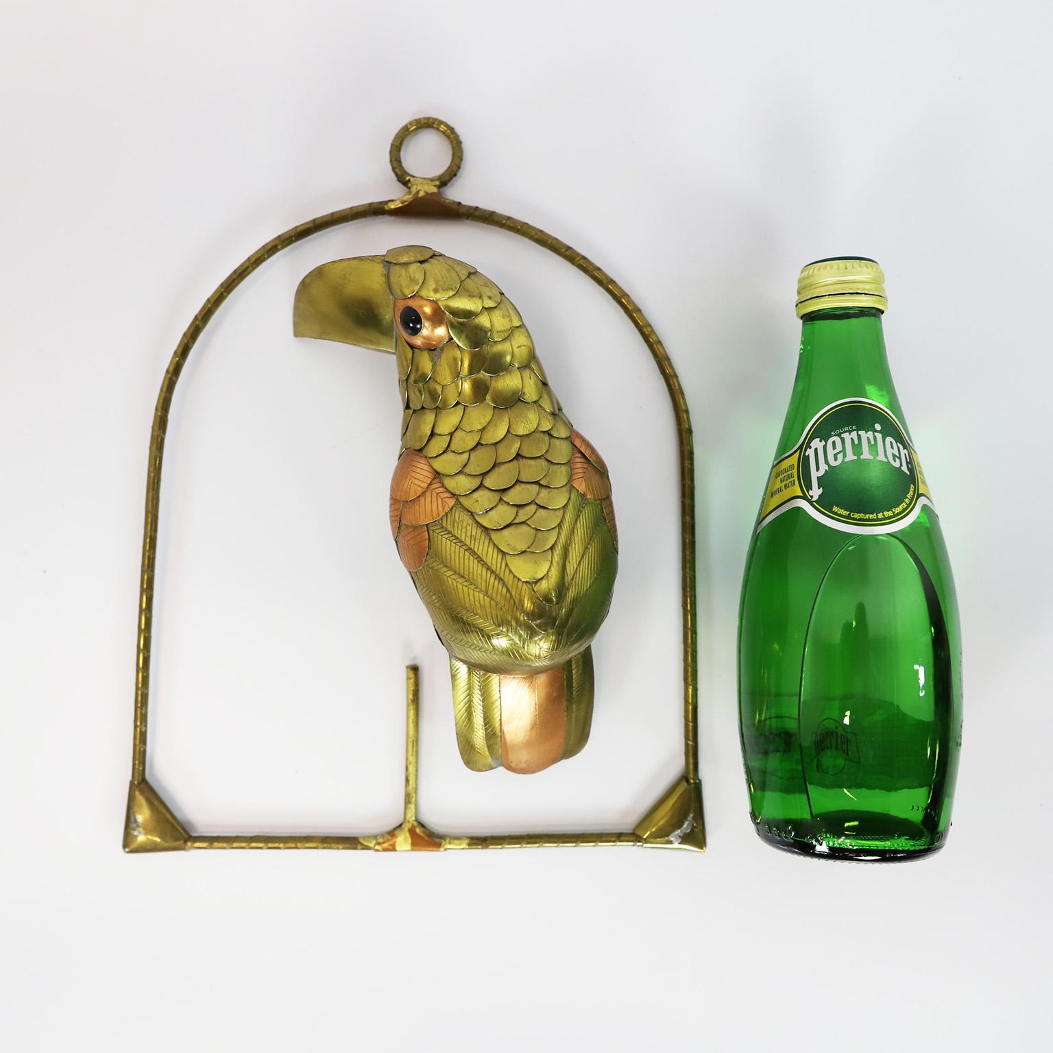 Sergio Bustamante Petite Toucan auf hängender Pergamentfigur (Mexikanisch) im Angebot