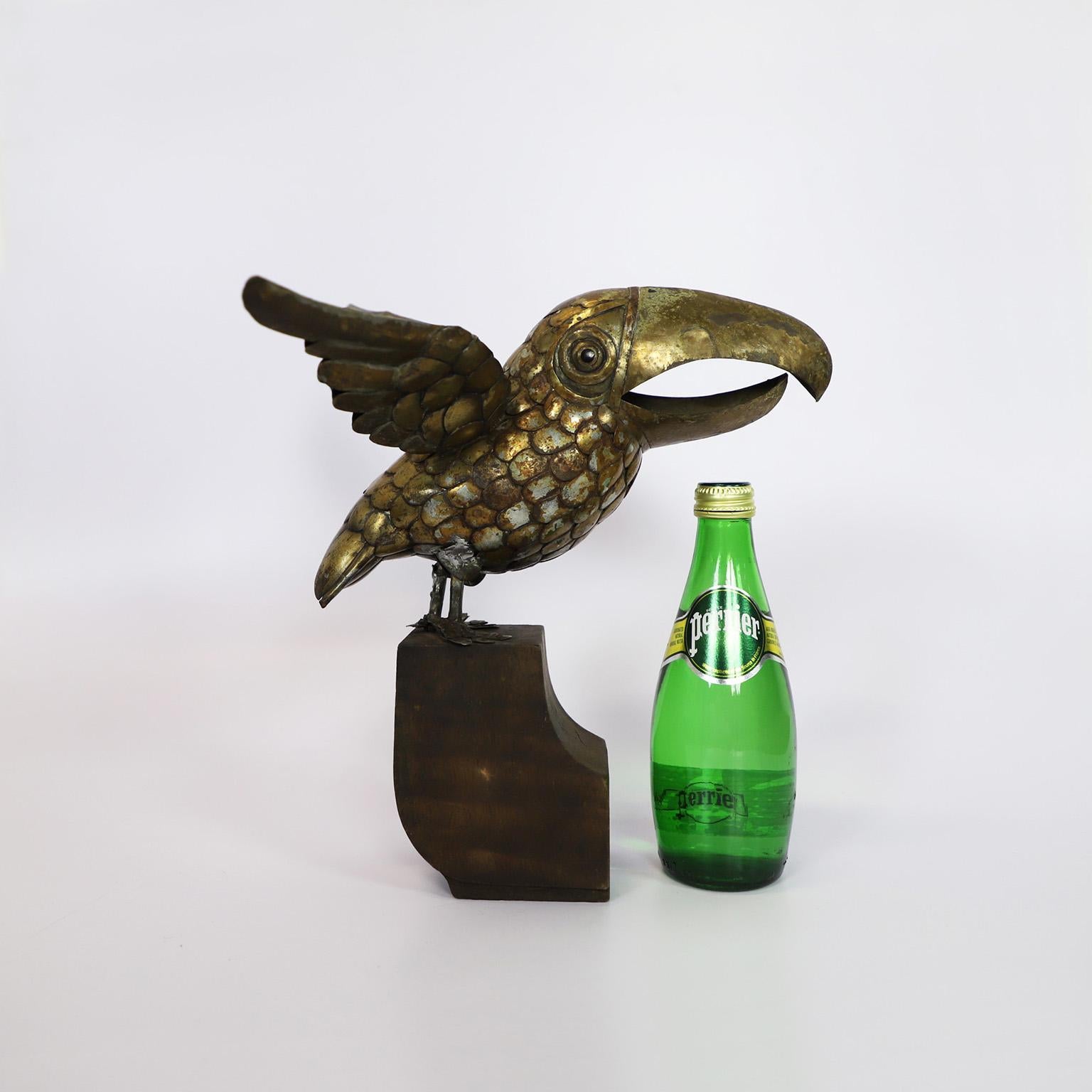Sergio Bustamante Petite Toucan Sculpture Signed In Good Condition For Sale In Mexico City, CDMX