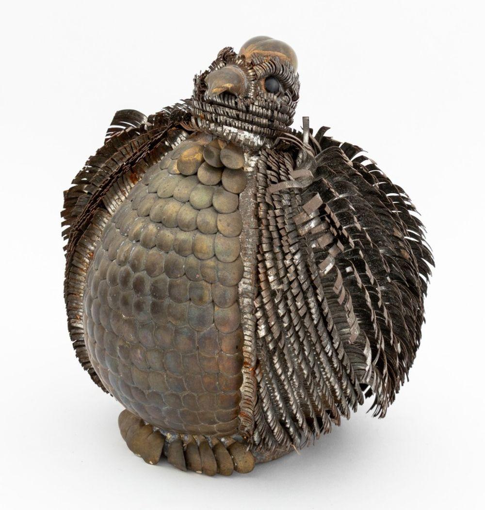 Sculpture de poulet en métal découpé de style Sergio Bustamante, non signée. 9