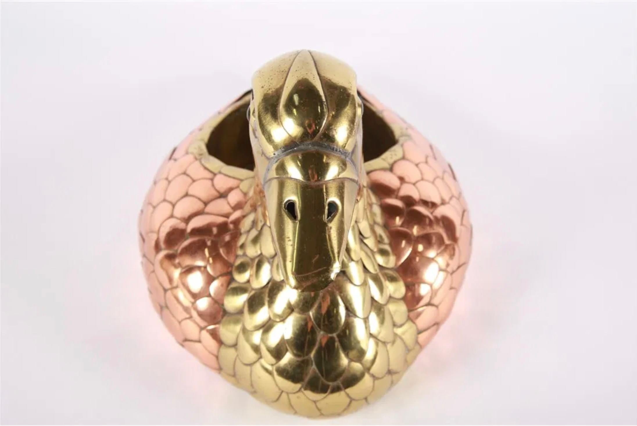 Laiton Sergio Bustamante, Sculpture en forme de canard soudé en vente