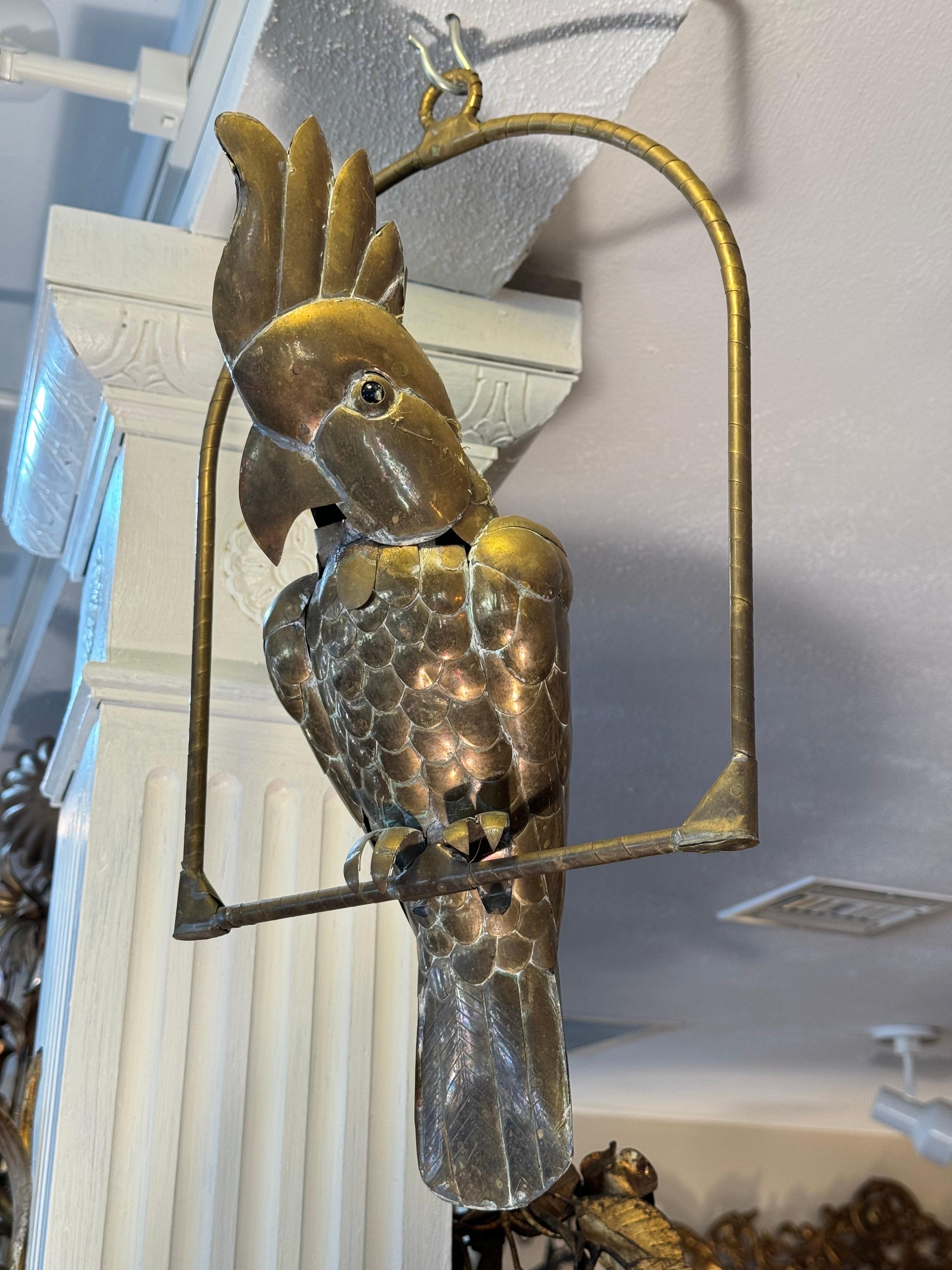 Sculpture suspendue Cockatoo en métal mélangé Sergio Bustamente en vente 7