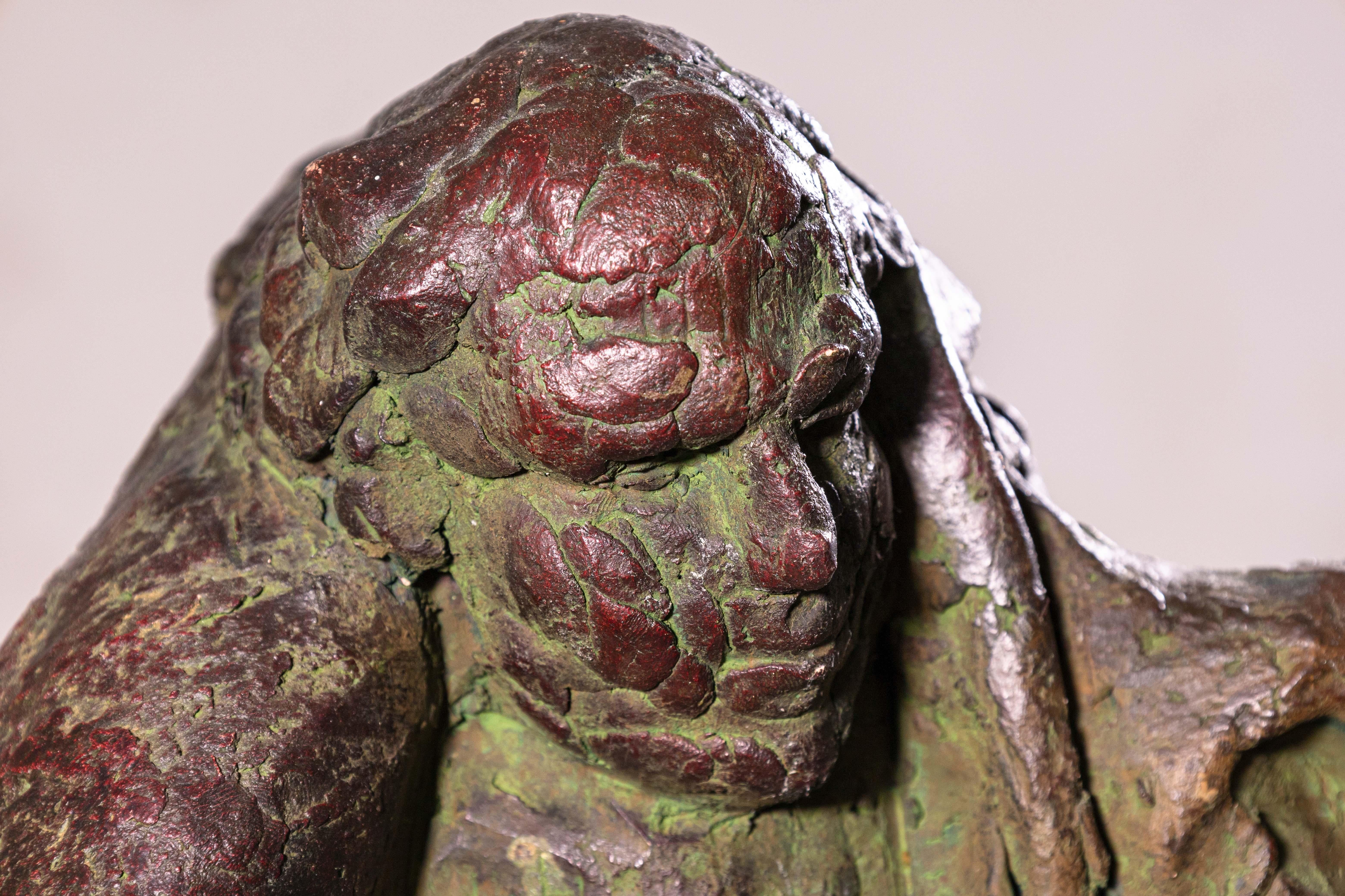 Sculpture moderniste contemporaine en bronze coulé pour heurtoir de porte, réalisée par l'artiste de Détroit Sergio De Giusti. Une composition abstraite biomorphique qui fait une déclaration unique dans un cadre moderne ou contemporain. Selon
