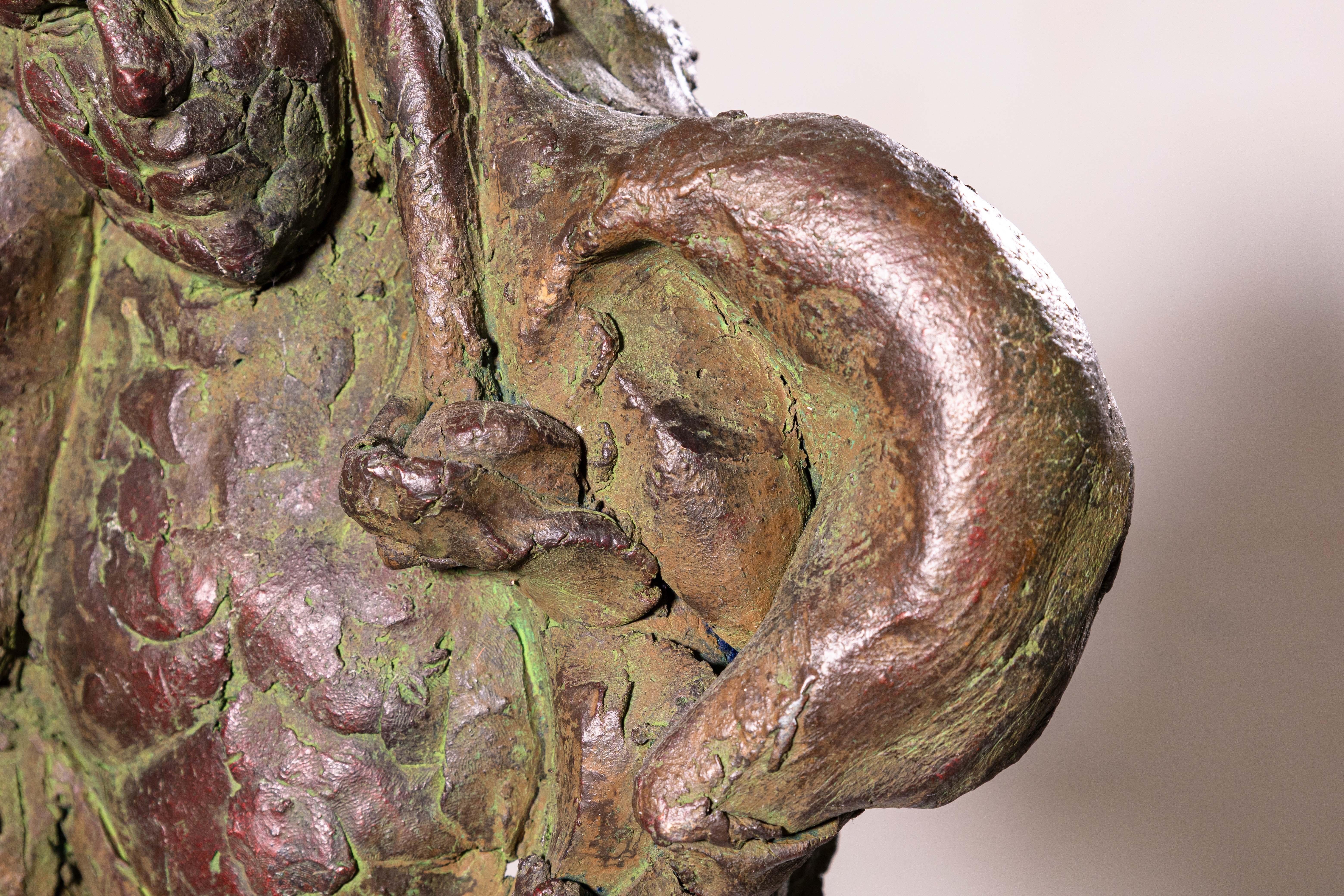 20ième siècle Sergio De Giusti Sculpture en bronze coulé moderne et contemporaine pour frapper à la porte en vente