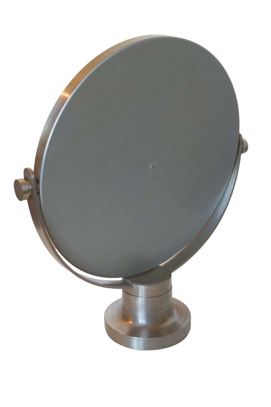 Miroir de table italien de l'ère spatiale Sergio Mazza par Artemide, 1970 en vente 2