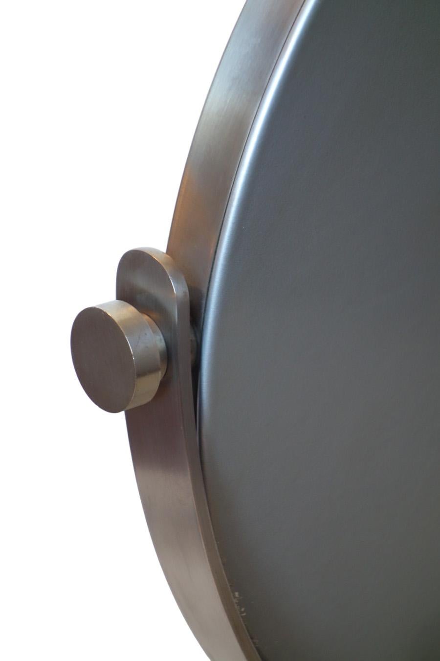 Miroir de table italien de l'ère spatiale Sergio Mazza par Artemide, 1970 en vente 3