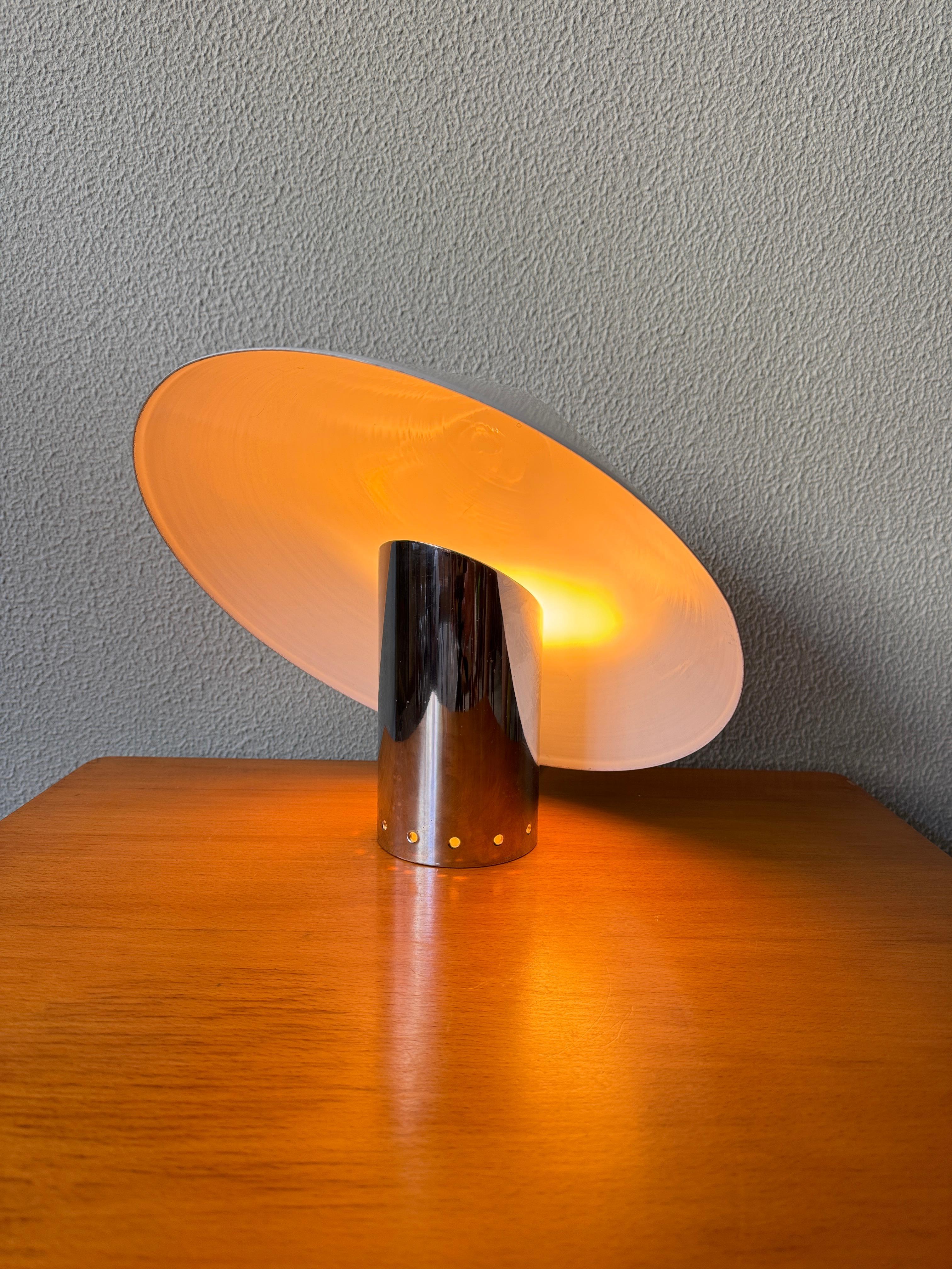 Sergio Mazza Chioccio Weiß Aluminium Chrom Tischlampe Quattrifolio 1970er Jahre Italien (Ende des 20. Jahrhunderts) im Angebot
