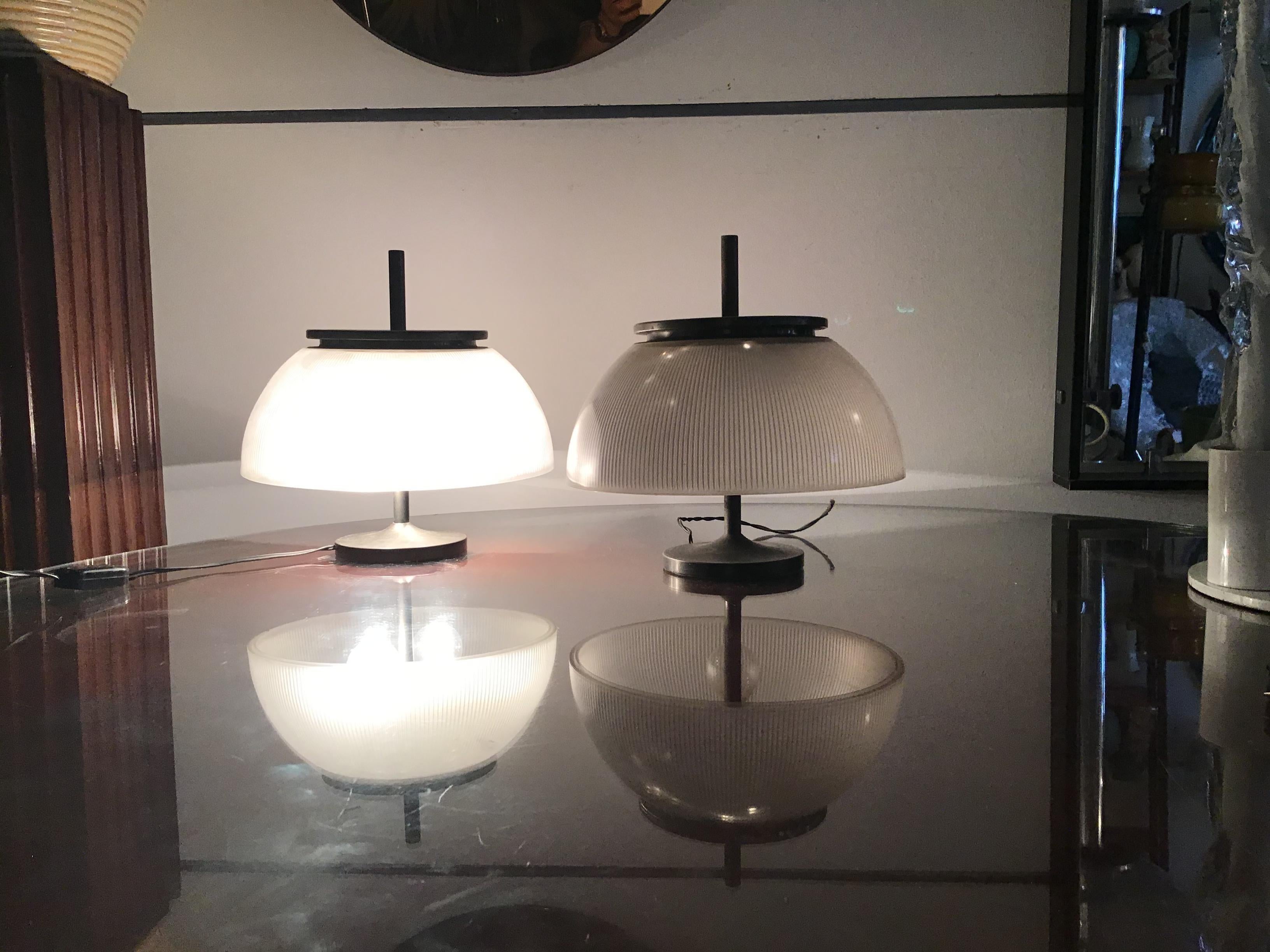 Milieu du XXe siècle Lampe de bureau double Sergio Mazza en métal et verre crème, 1960, Italie en vente