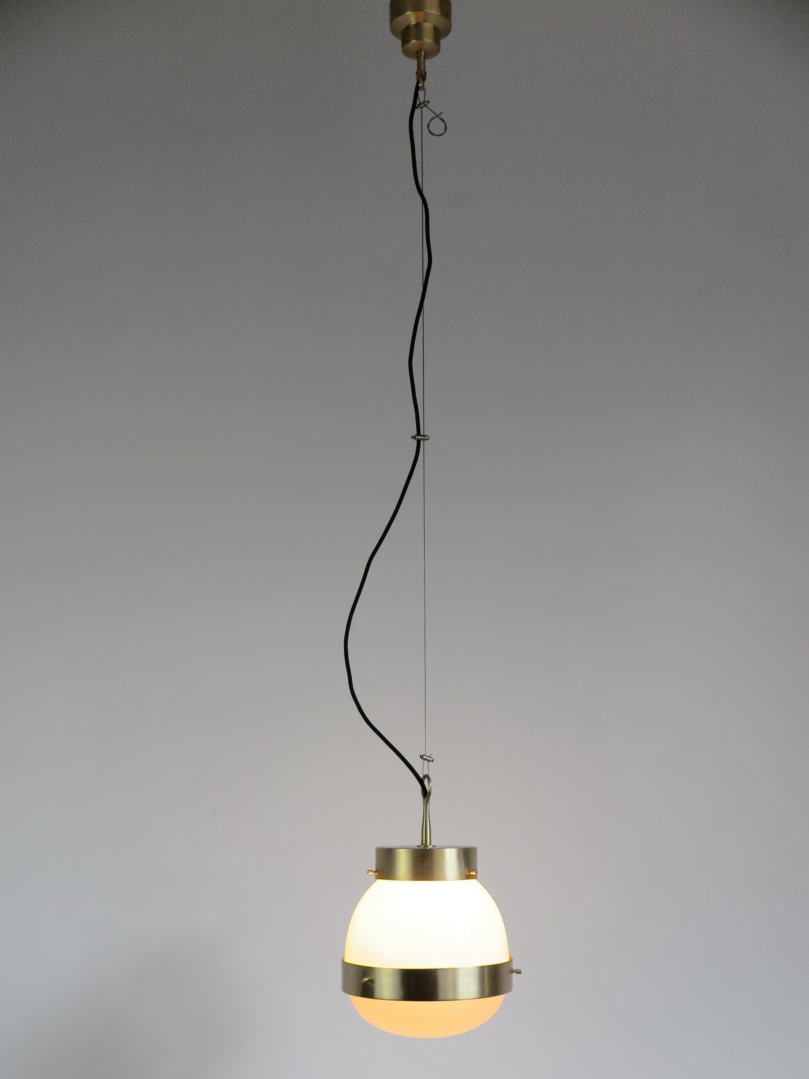 Italian Mid-Century Modern design pendant lamp model 