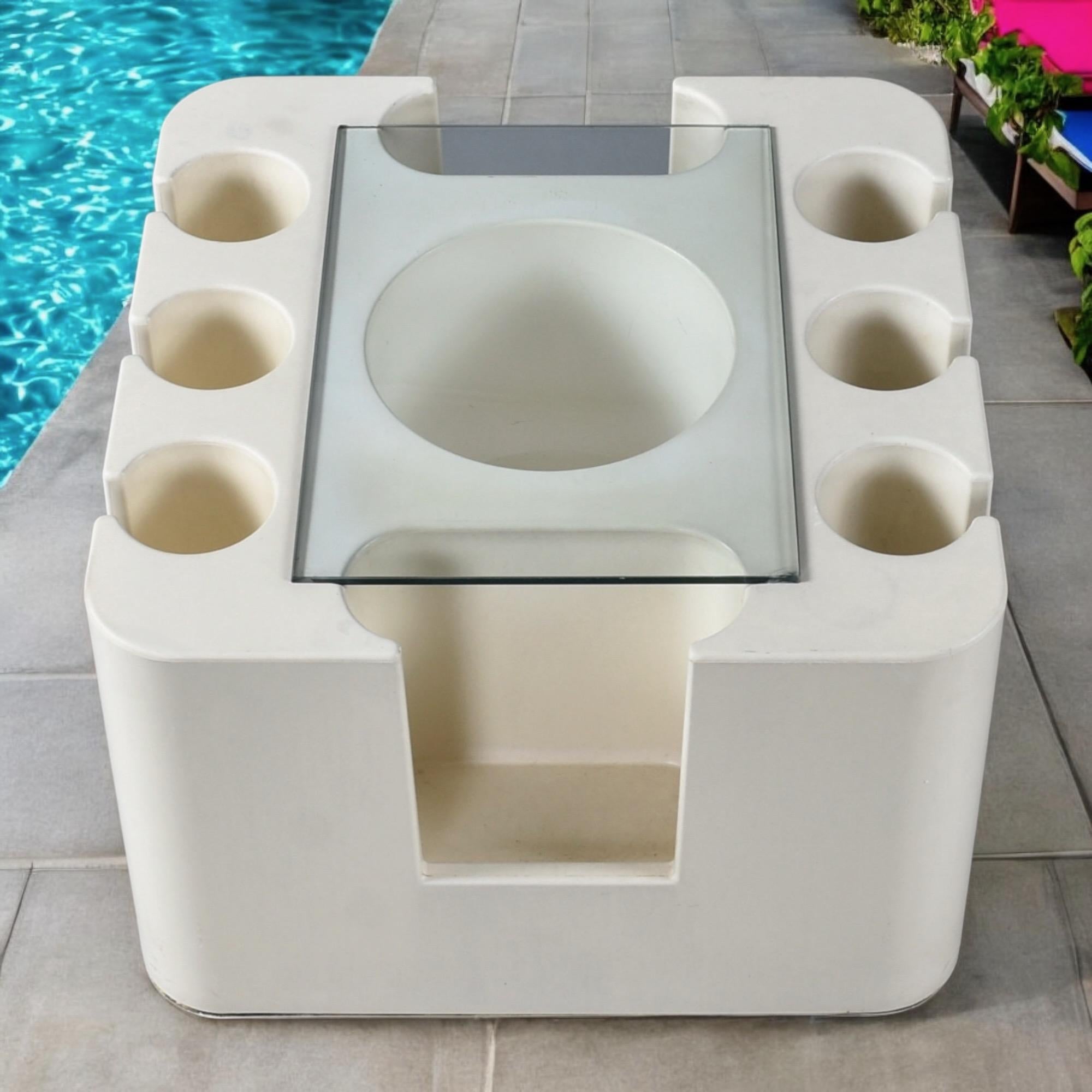 Molded Sergio Mazza for Artemide Italian Space Age Bacco Bar Cart For Sale