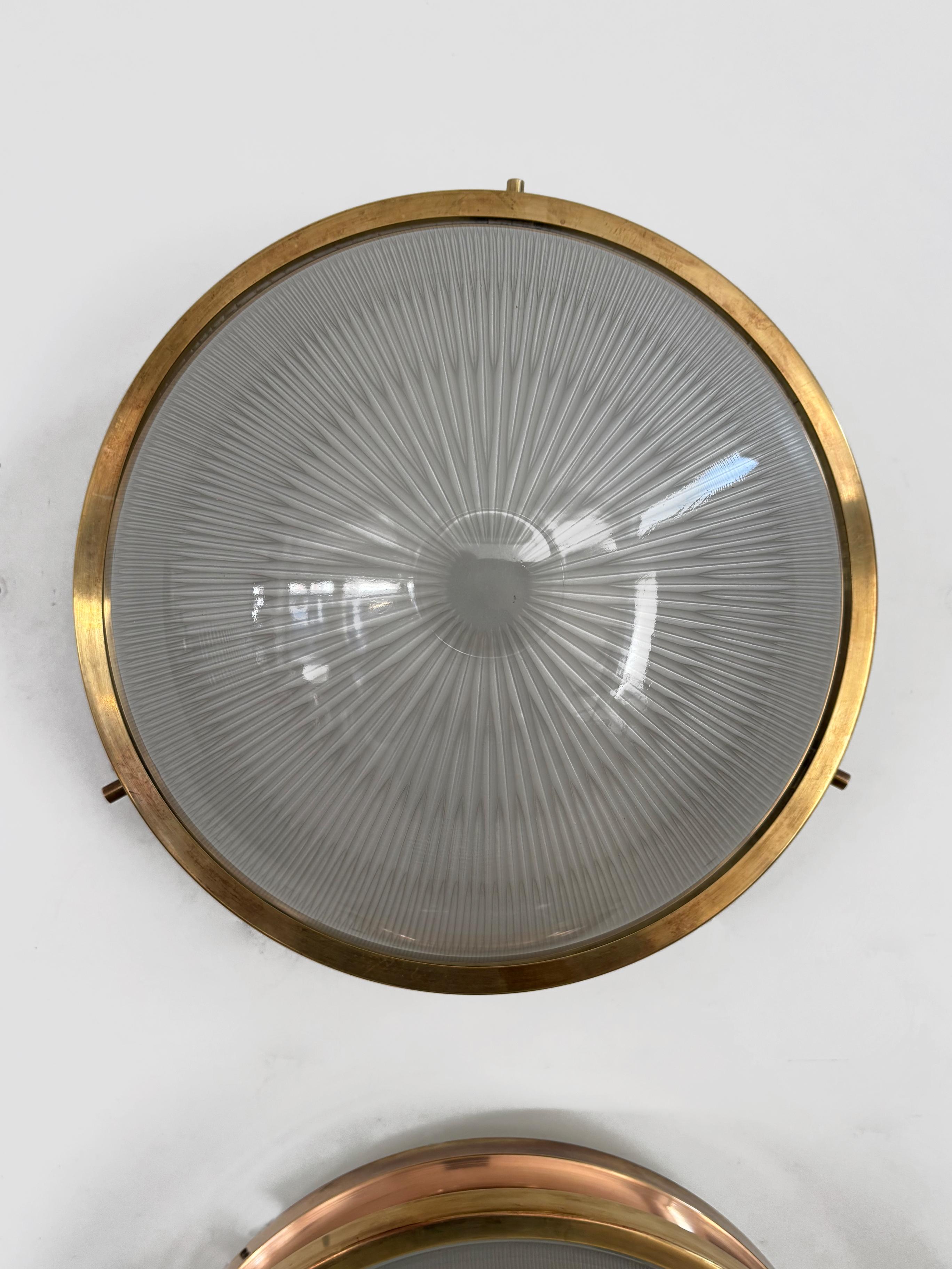 Metallo Sergio Mazza per Artemide Applique in vetro d'ottone del Medioevo Model No. 1960 in vendita