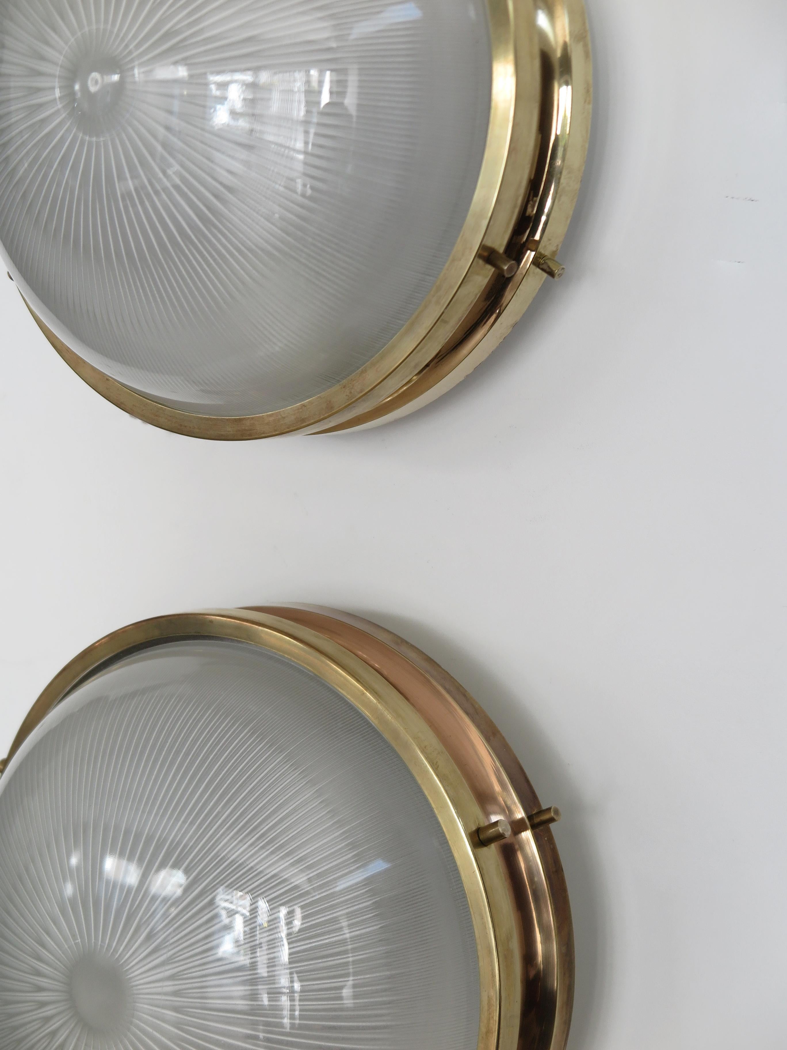 Sergio Mazza per Artemide Applique in vetro d'ottone del Medioevo Model No. 1960 in vendita 2