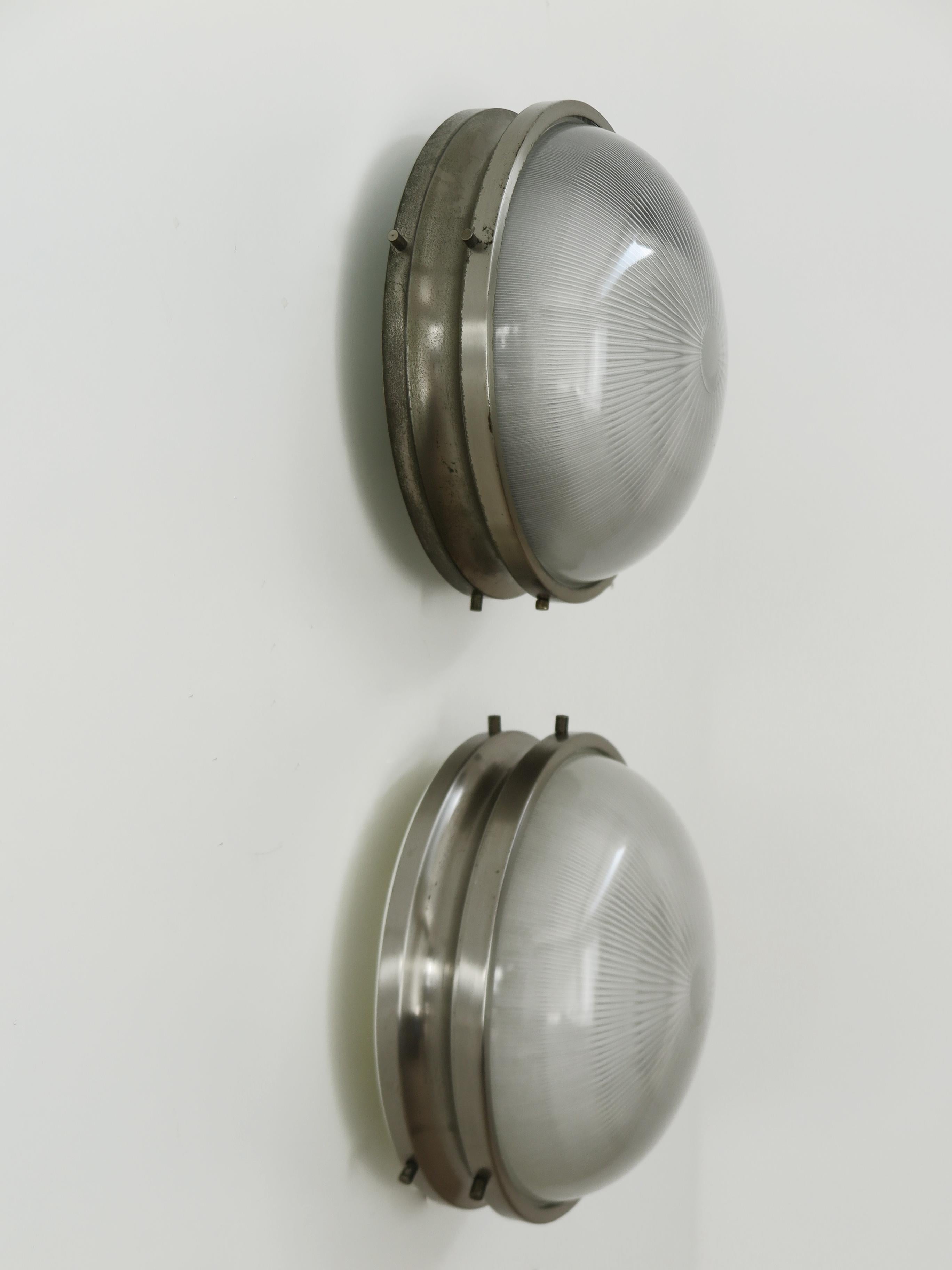 Sergio Mazza for Artemide Midcentury Metal Glass Wall Lamps Sigma Model  1960s For Sale 1