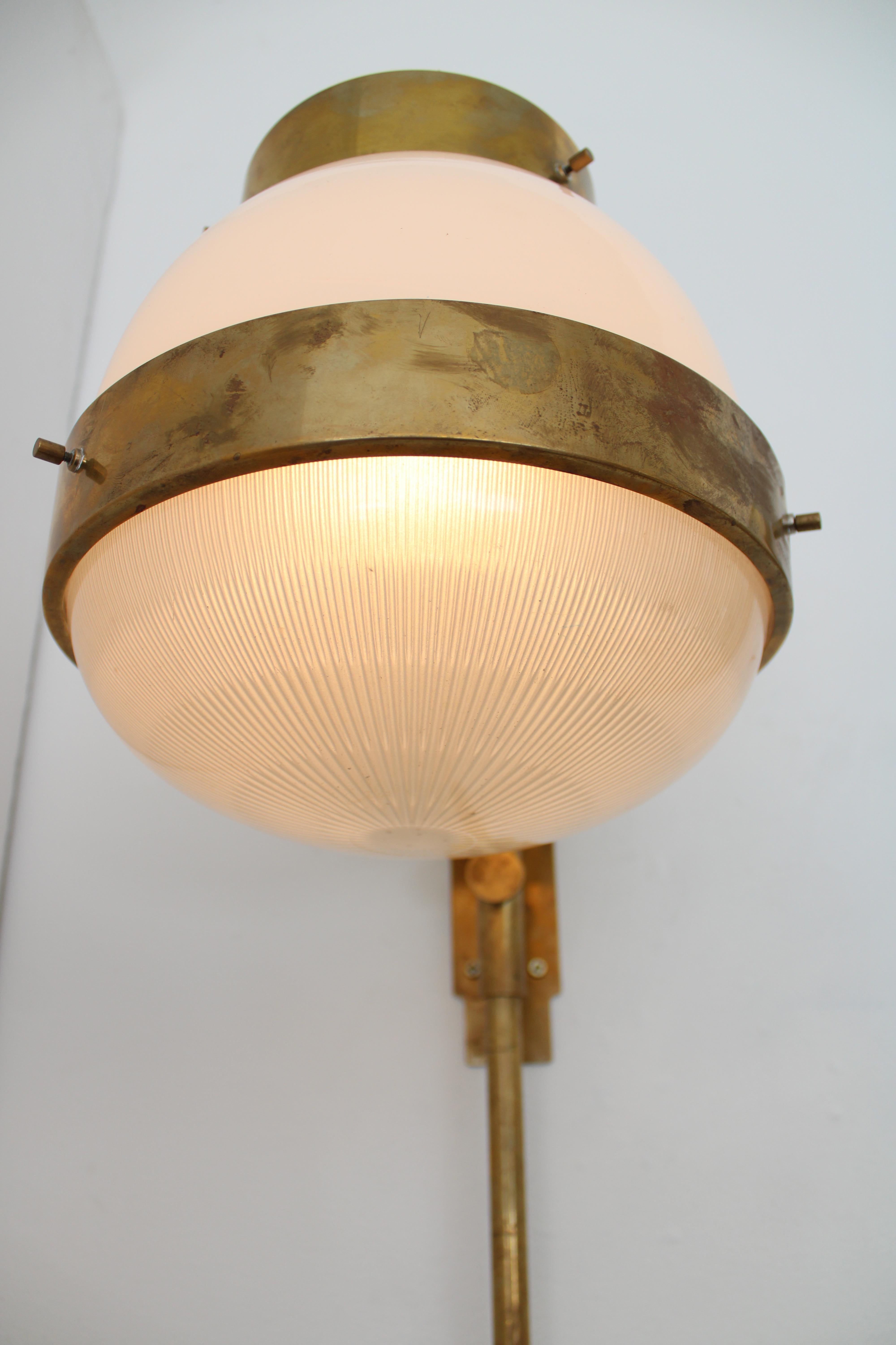 Sergio Mazza Italian Glass and Brass Vintage Delta Sconce by Artemide 3