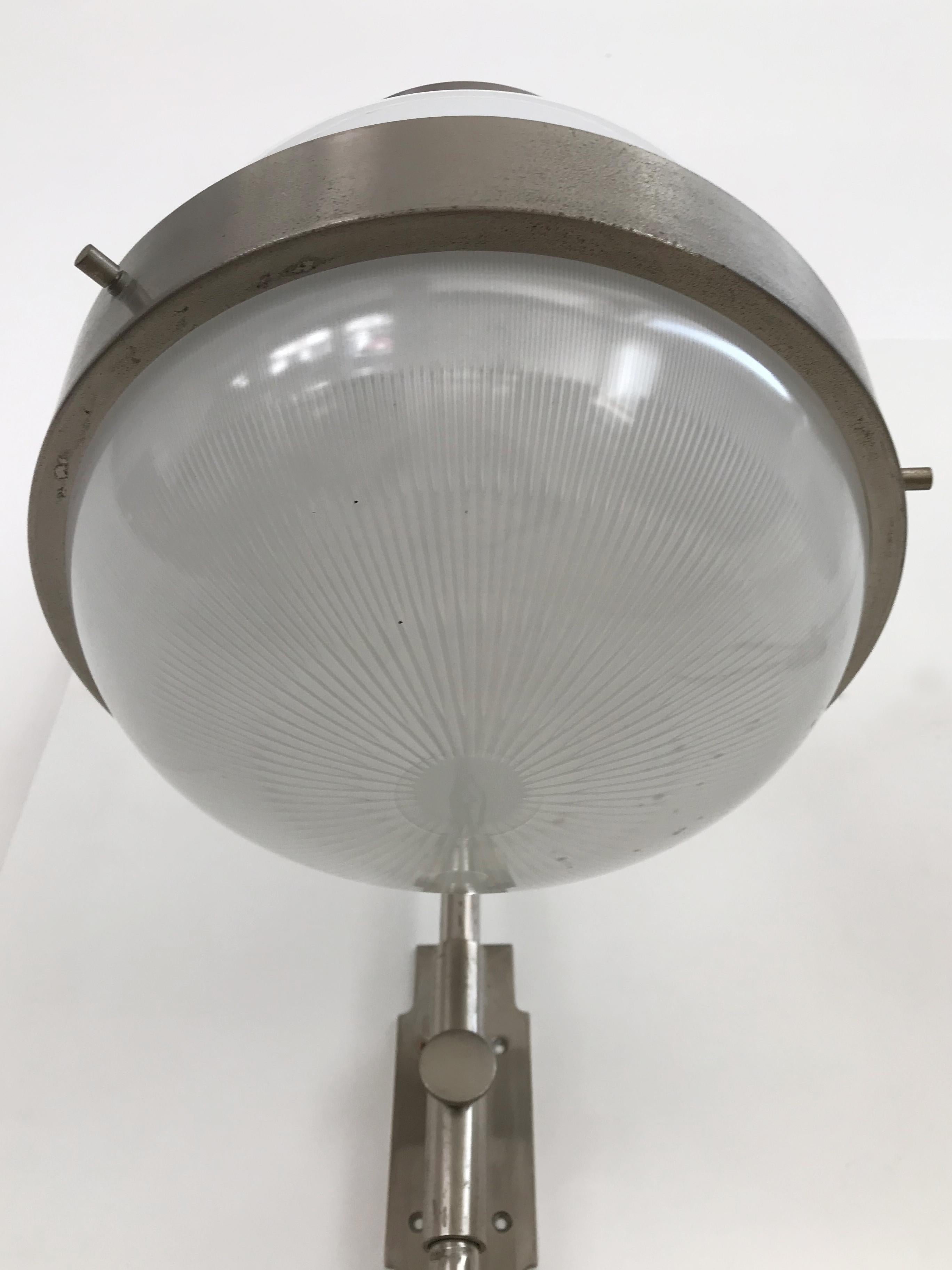 Wandleuchten aus italienischem Metallglas „Delta“ von Sergio Mazza für Artemide, 1960 im Angebot 3