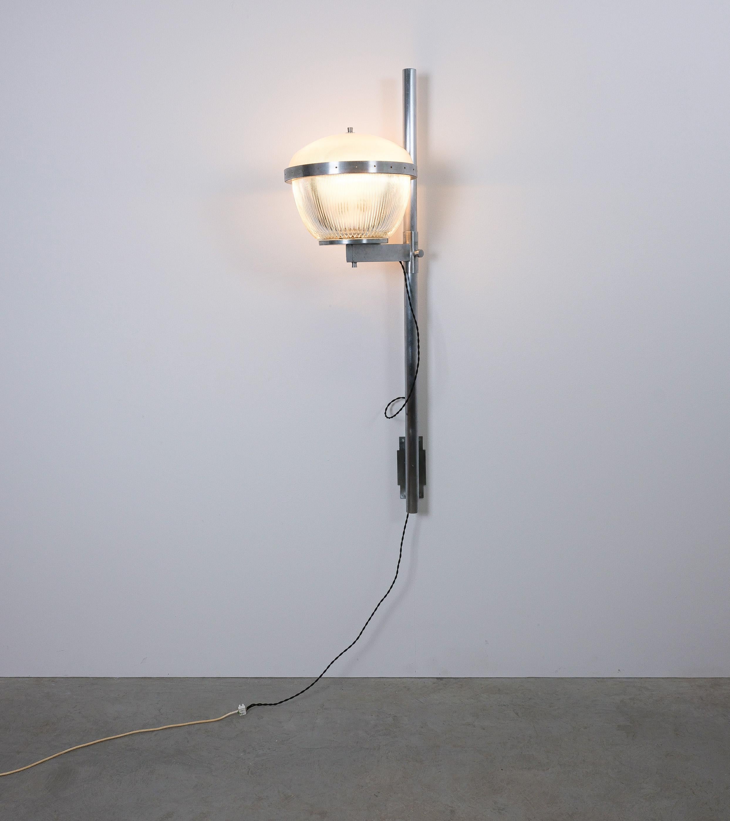 Sergio Mazza Apliques Monumentales Gamma Artemide 8 Piezas, Mediados de Siglo en venta 8