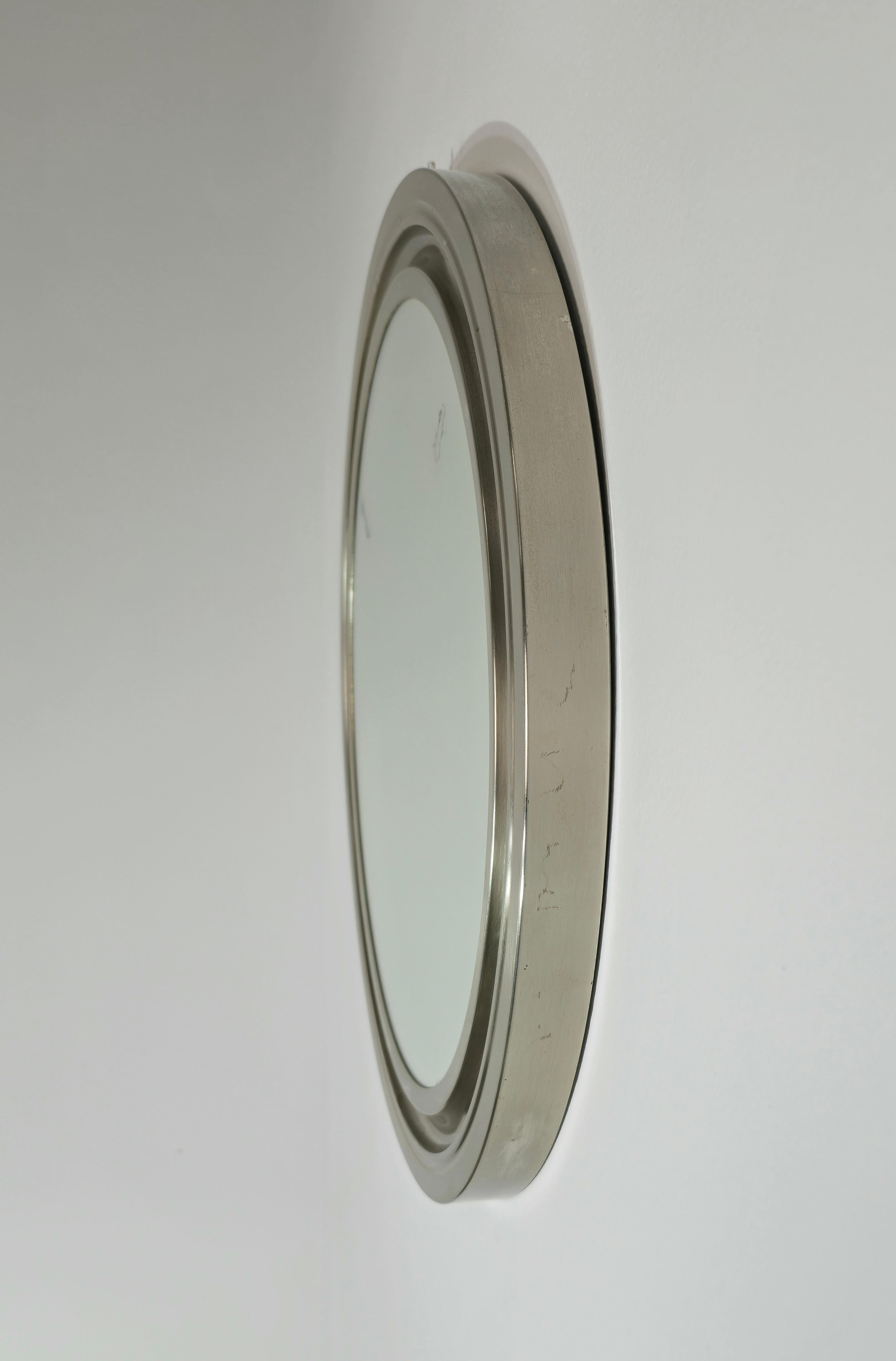 Sergio Mazza Round Aluminum Mid-Century Wall Mirror for Artemide Italy 1960s In Good Condition In Palermo, IT