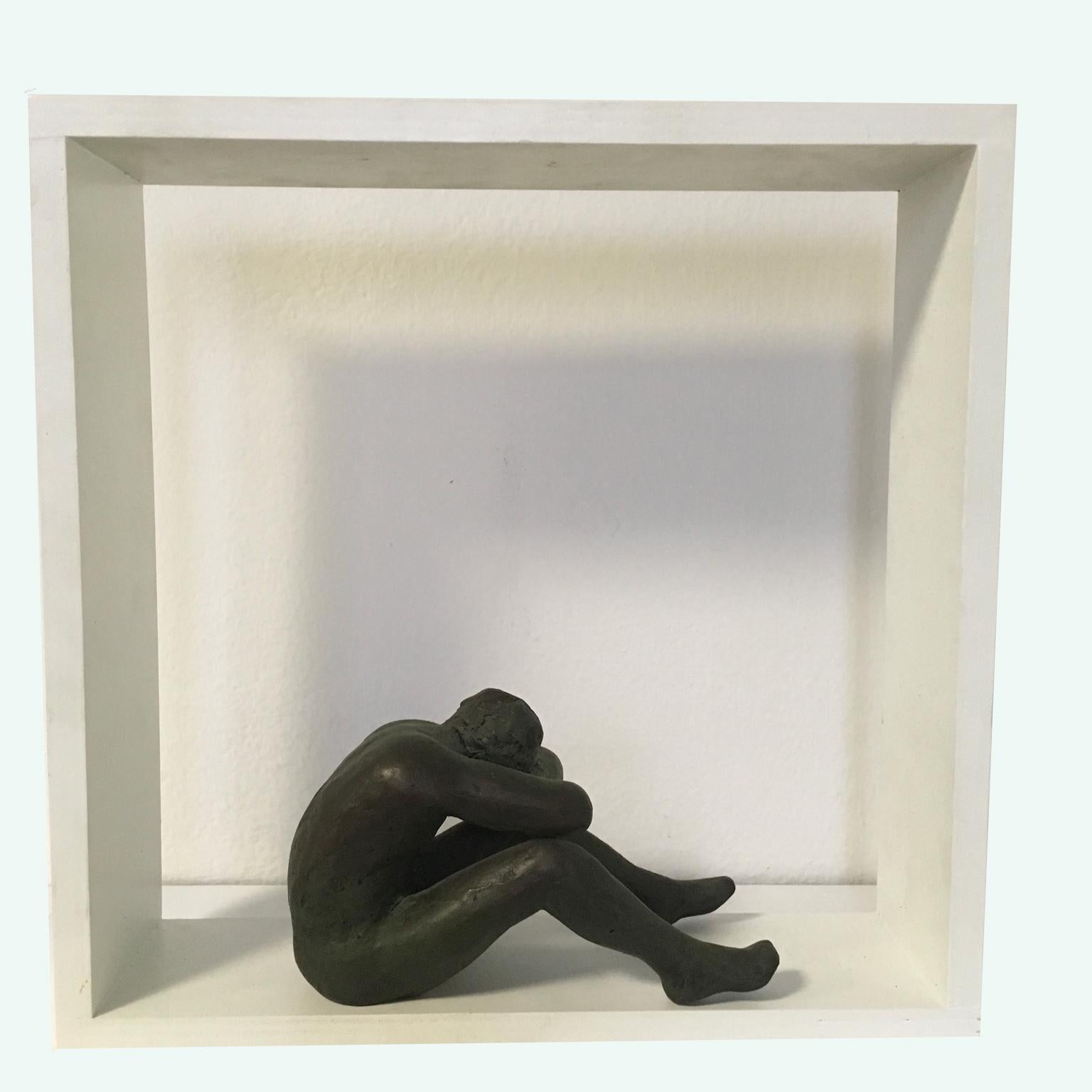 Sculpture figurative en bronze patiné moulé « Crouched Body » de Sergio Monari 1985