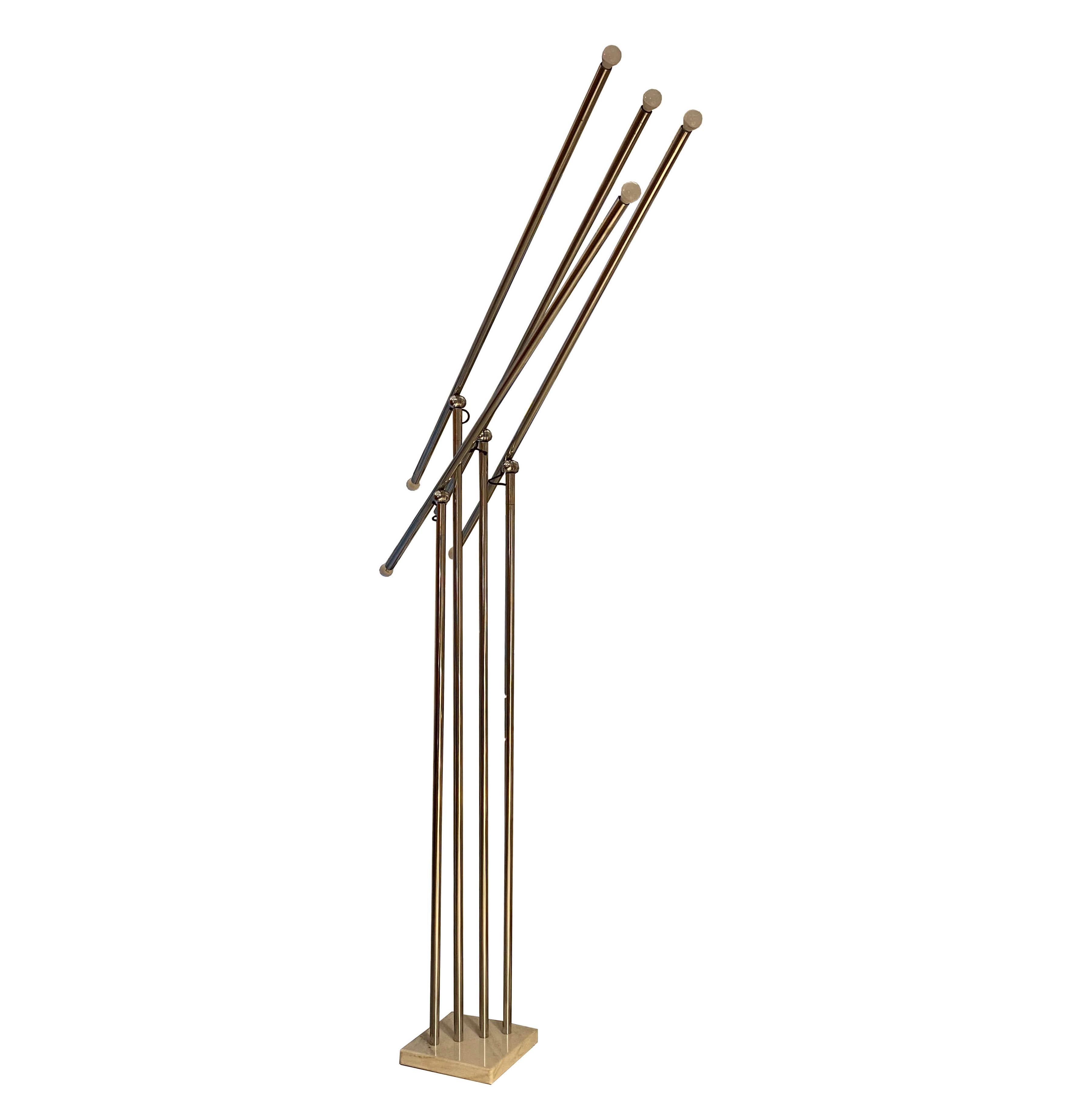 Sergio Moscheni, Important floor lamp, Selenova production, 1972.
Consisting of tubular elements of various heights adjustable in every direction, chrome-plated frame, square-section base in white marble.
Notes
Reference bibliography: 'Mettiamo su