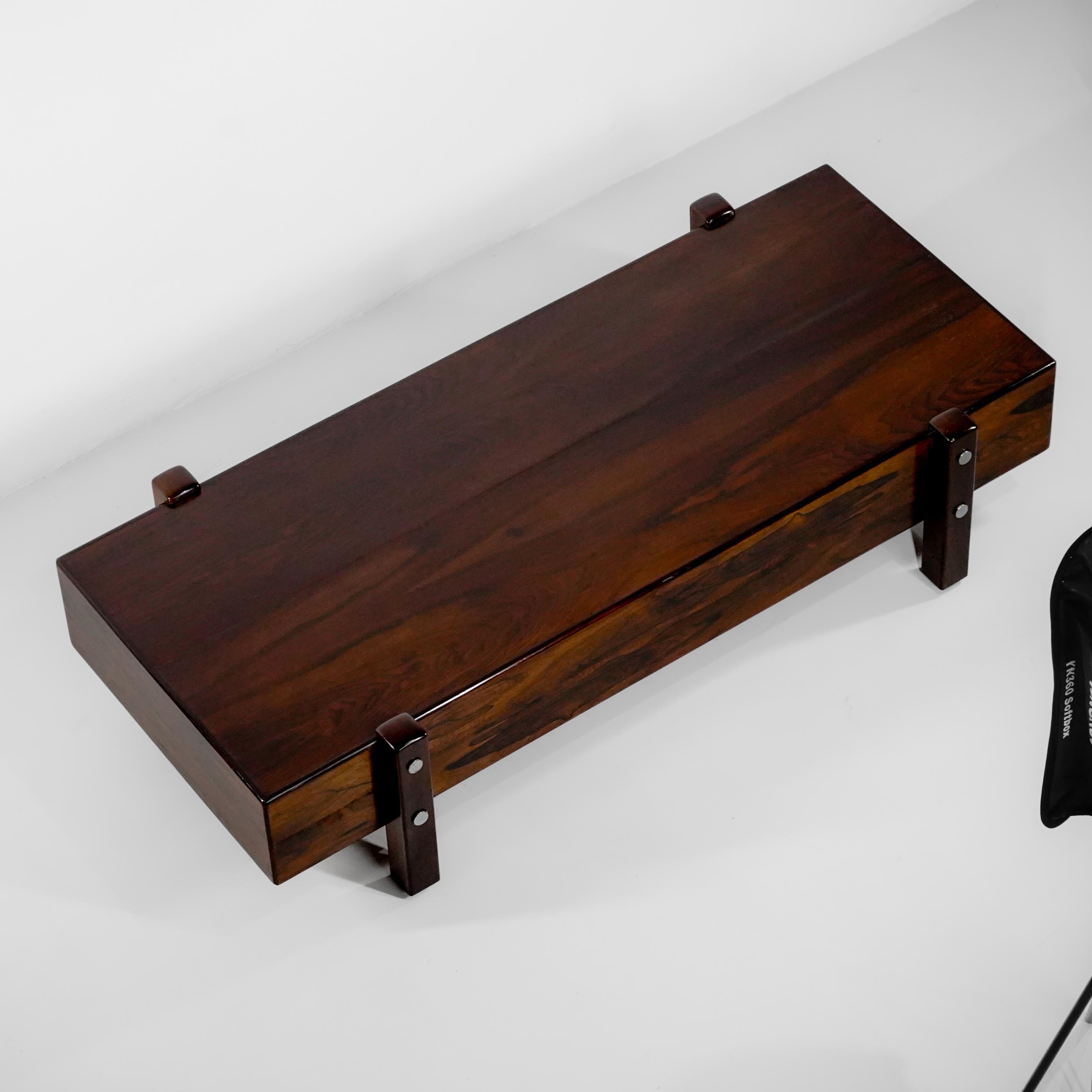 SERGIO RODRIGUES - 1965 - Eleh bench in Rosewood. Brazilian Modern Furniture For Sale 5