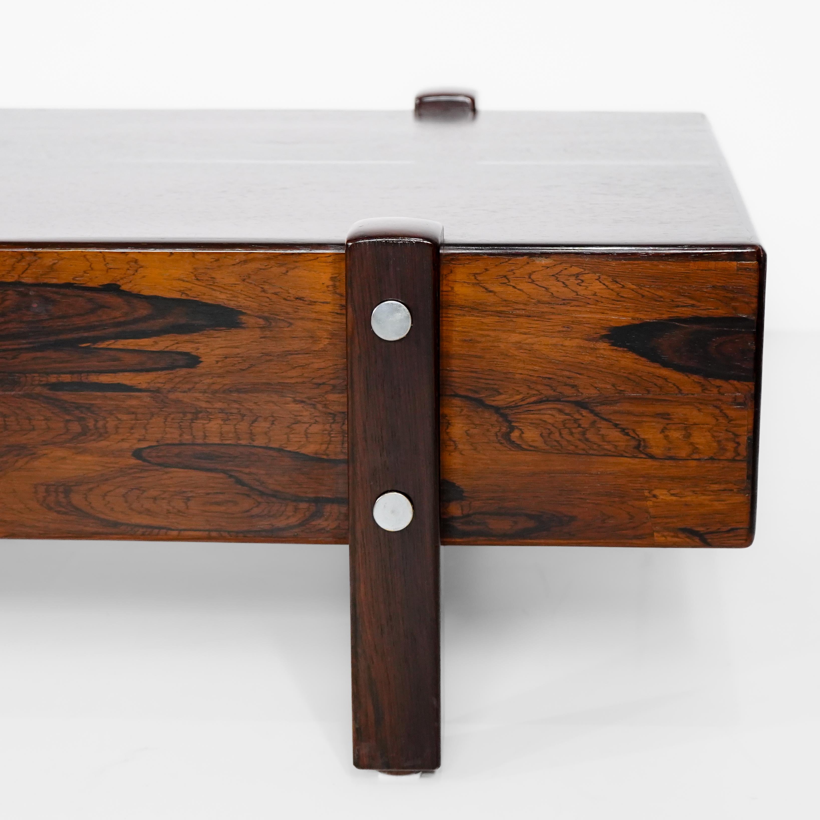 Mid-20th Century SERGIO RODRIGUES - 1965 - Eleh bench in Rosewood. Brazilian Modern Furniture For Sale
