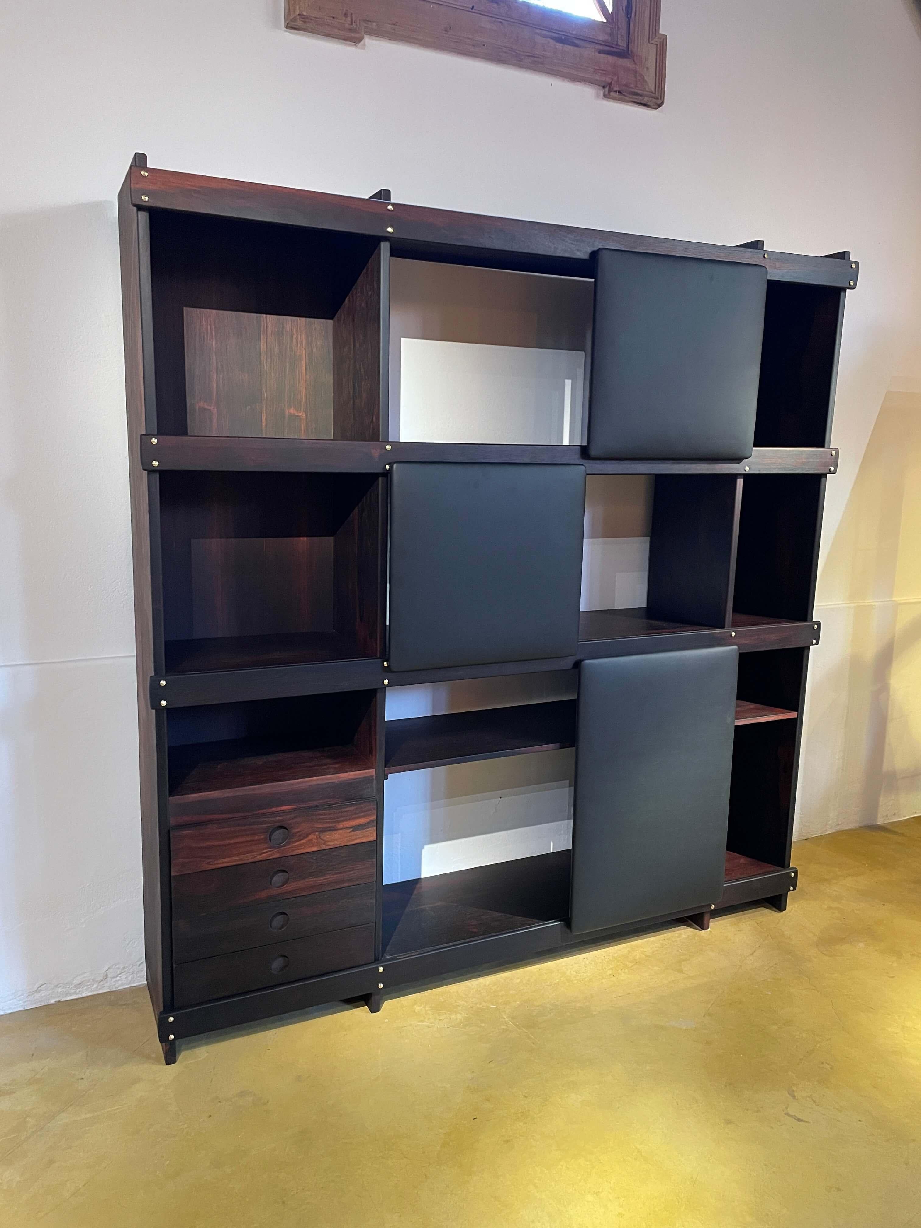 Excellent condition.

Designed by Sergio Rodrigues and manufactured by OCA in Brazil in the 1960s, the 