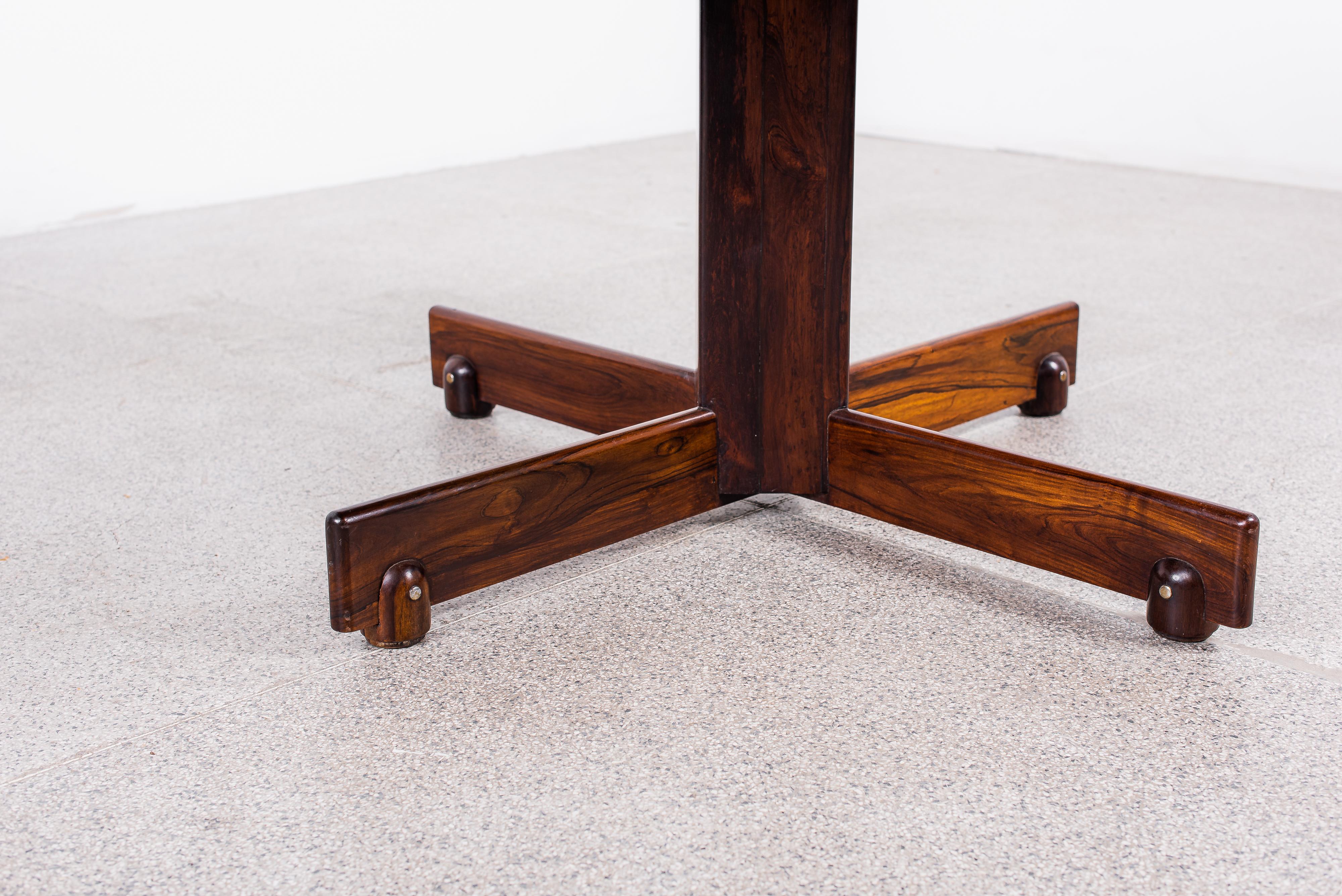 Sérgio Rodrigues, Alex Dining Table, 1960's In Good Condition For Sale In Barra Funda, SP